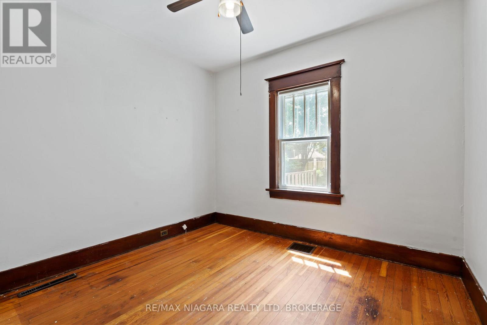 98 Victoria Street, Port Colborne, Ontario  L3K 2Y4 - Photo 15 - X13521802
