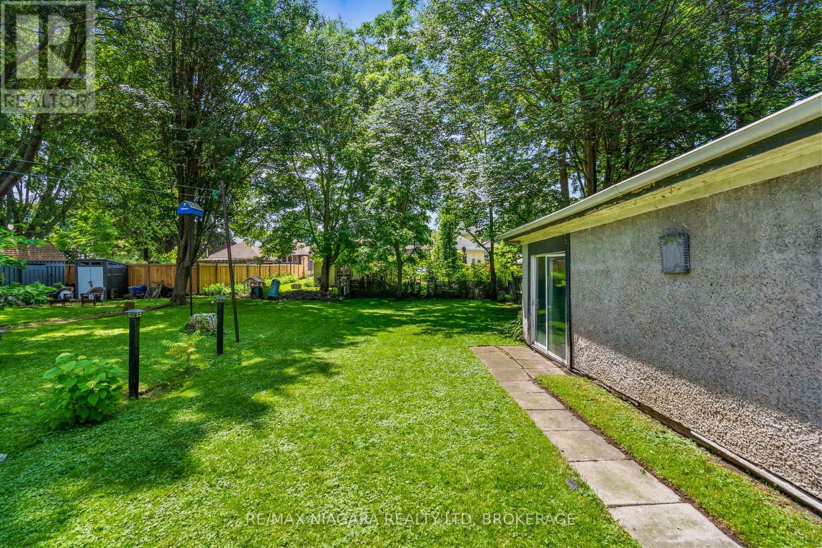 98 Victoria Street, Port Colborne, Ontario  L3K 2Y4 - Photo 3 - X13521802