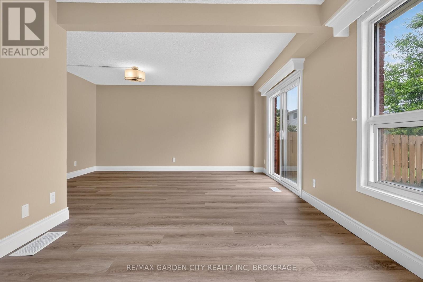 77 - 286 Cushman Road, St. Catharines, Ontario  L2M 6Z2 - Photo 3 - X13522300