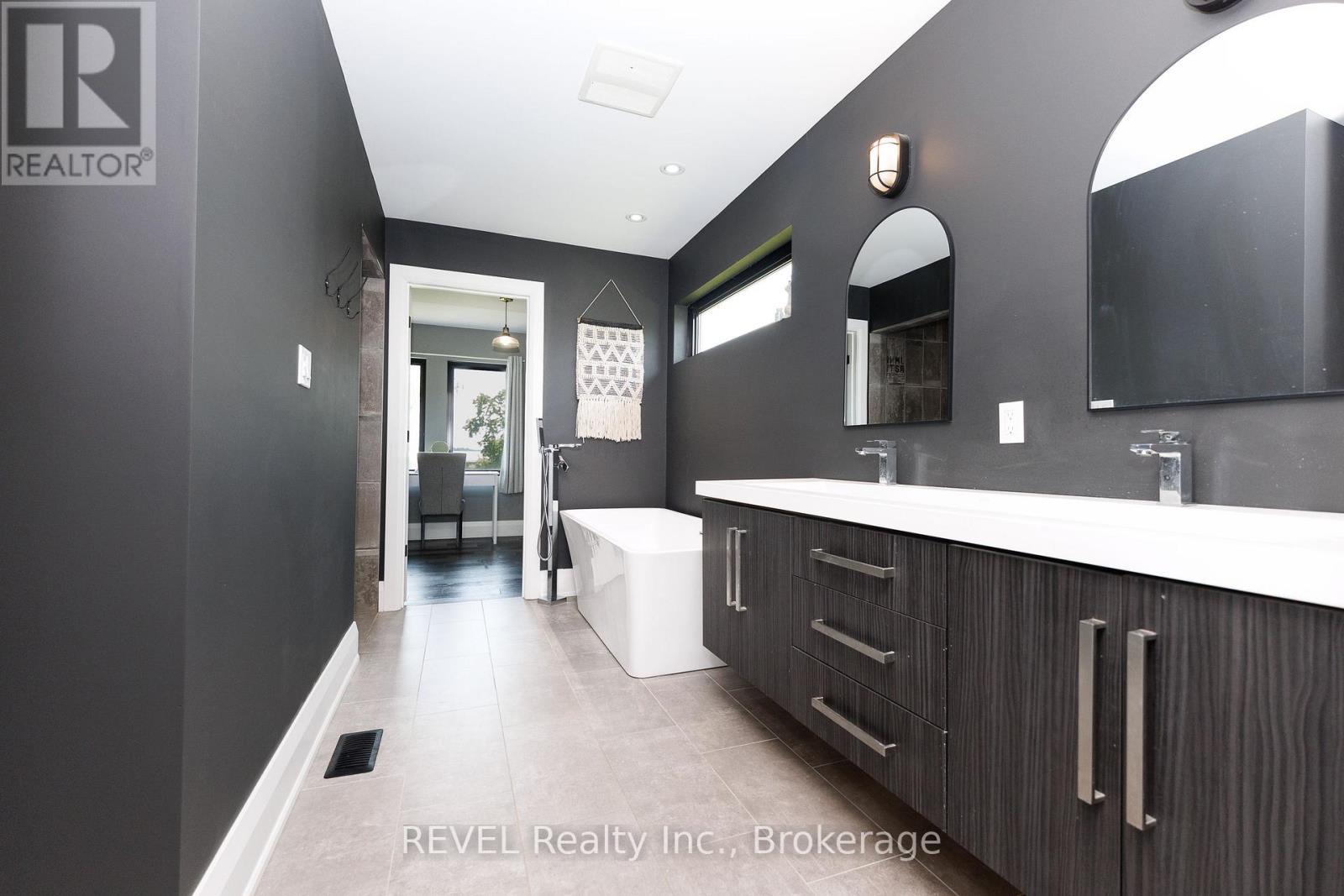 1009 Canboro Road, Pelham, Ontario  L0S 1C0 - Photo 28 - X13522318