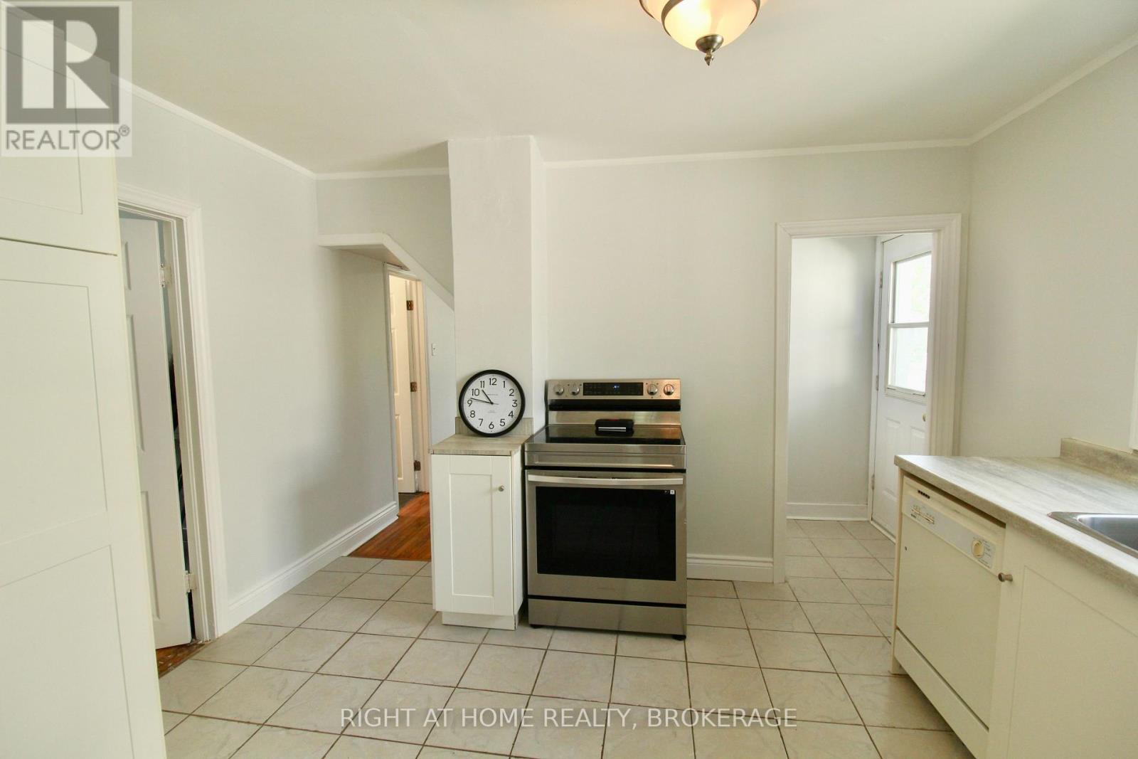 44 Cumming Street, St. Catharines, Ontario  L2S 1H9 - Photo 8 - X13522326