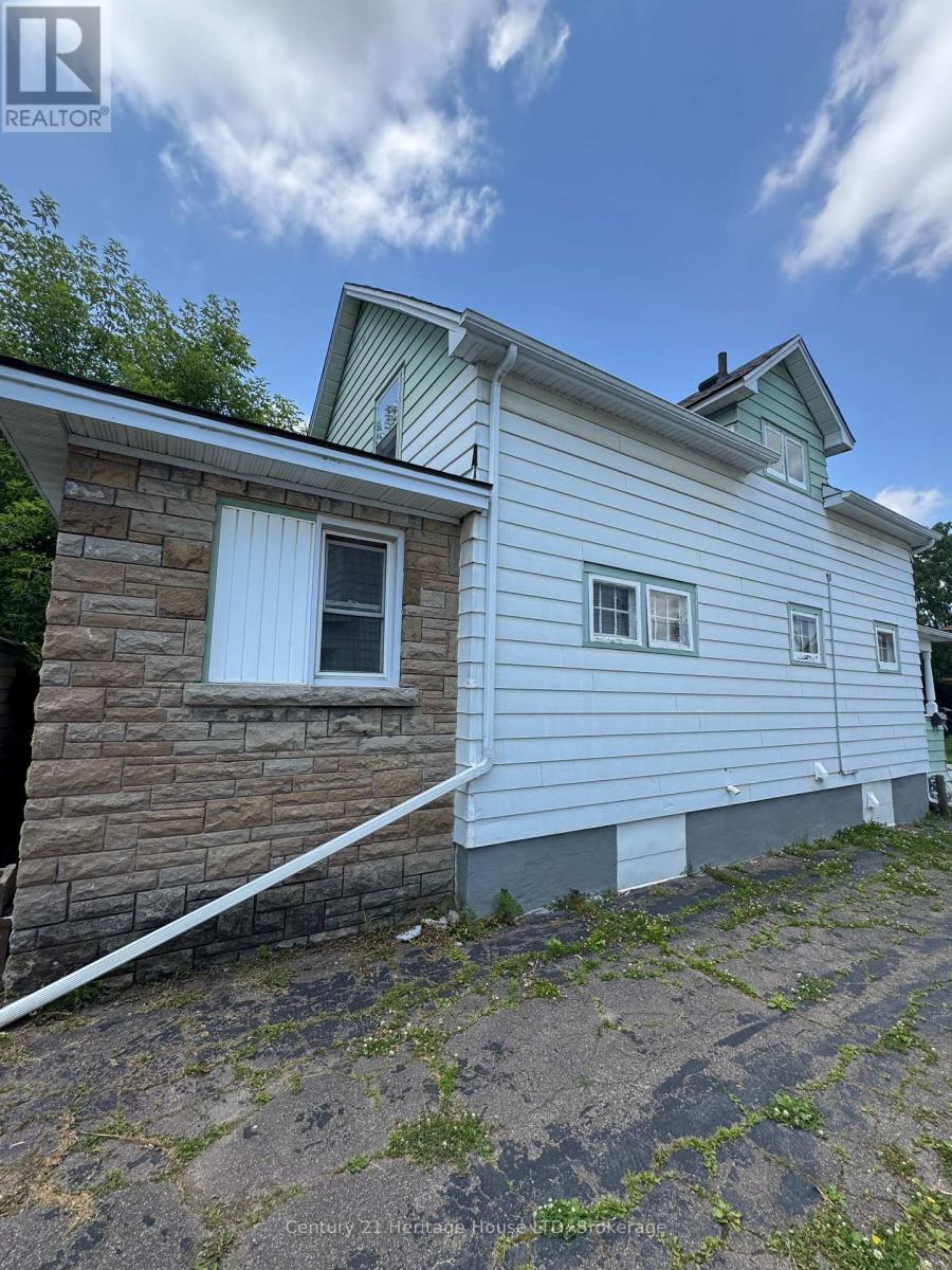 4680 Ryerson Crescent, Niagara Falls, Ontario  L2J 0E8 - Photo 7 - X13522358