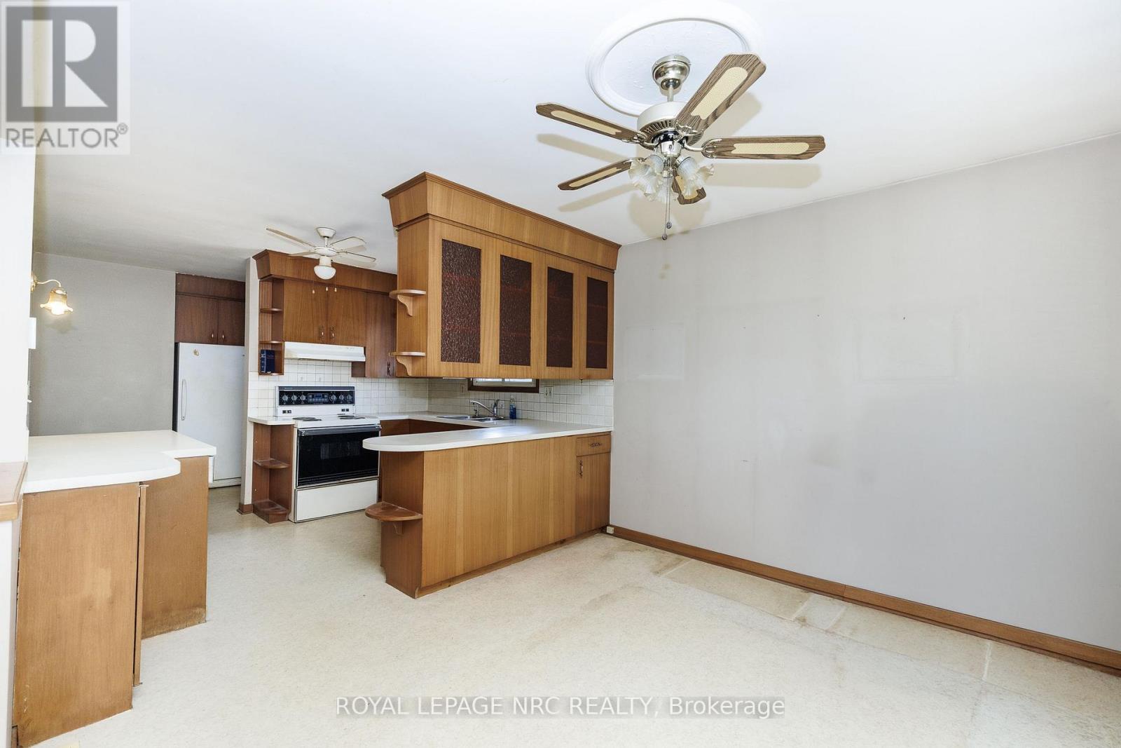 948 Line 3 Road, Niagara-On-The-Lake, Ontario  L0S 1T0 - Photo 2 - X13518110