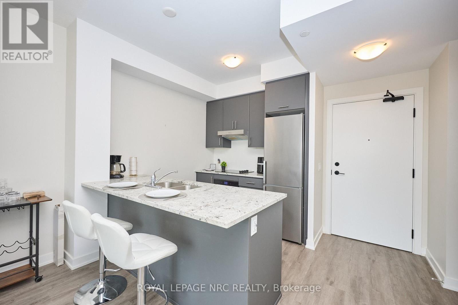 221 - 600 North Service Road, Hamilton, Ontario  L8E 0L2 - Photo 15 - X13522628
