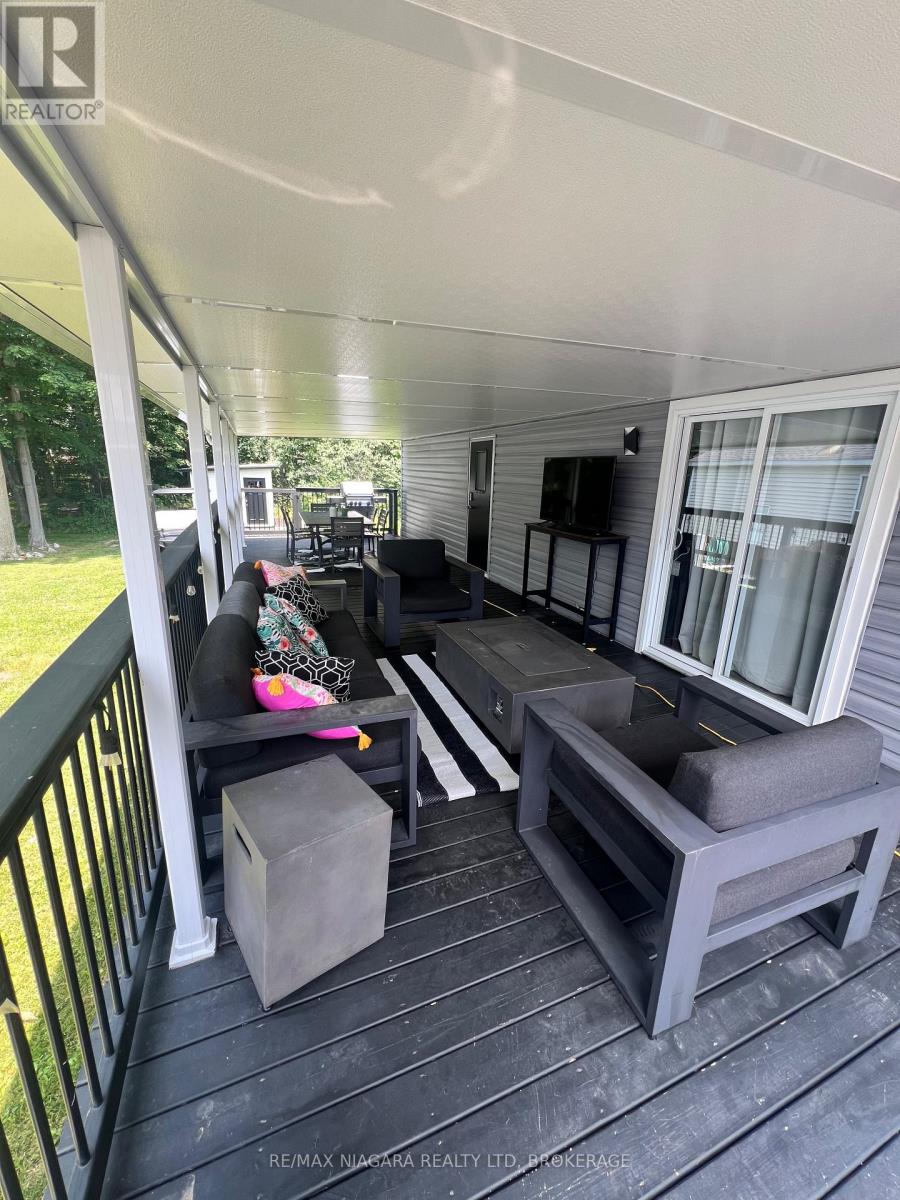 22 Hickory Lane, Port Colborne, Ontario  L0S 1R0 - Photo 2 - X13522834