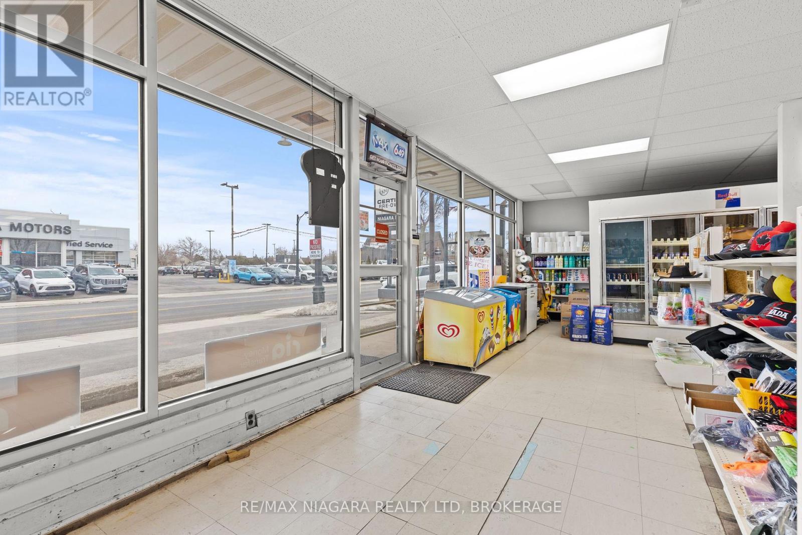 1530 Niagara Stone Road, Niagara-On-The-Lake, Ontario  L0S 1J0 - Photo 6 - X13523202