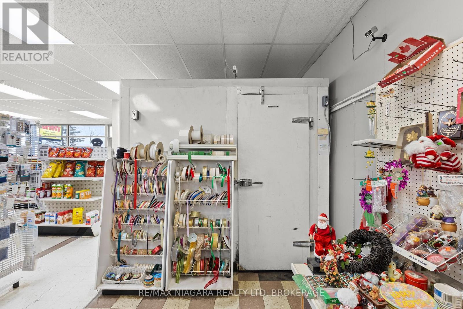 1530 Niagara Stone Road, Niagara-On-The-Lake, Ontario  L0S 1J0 - Photo 12 - X13523220