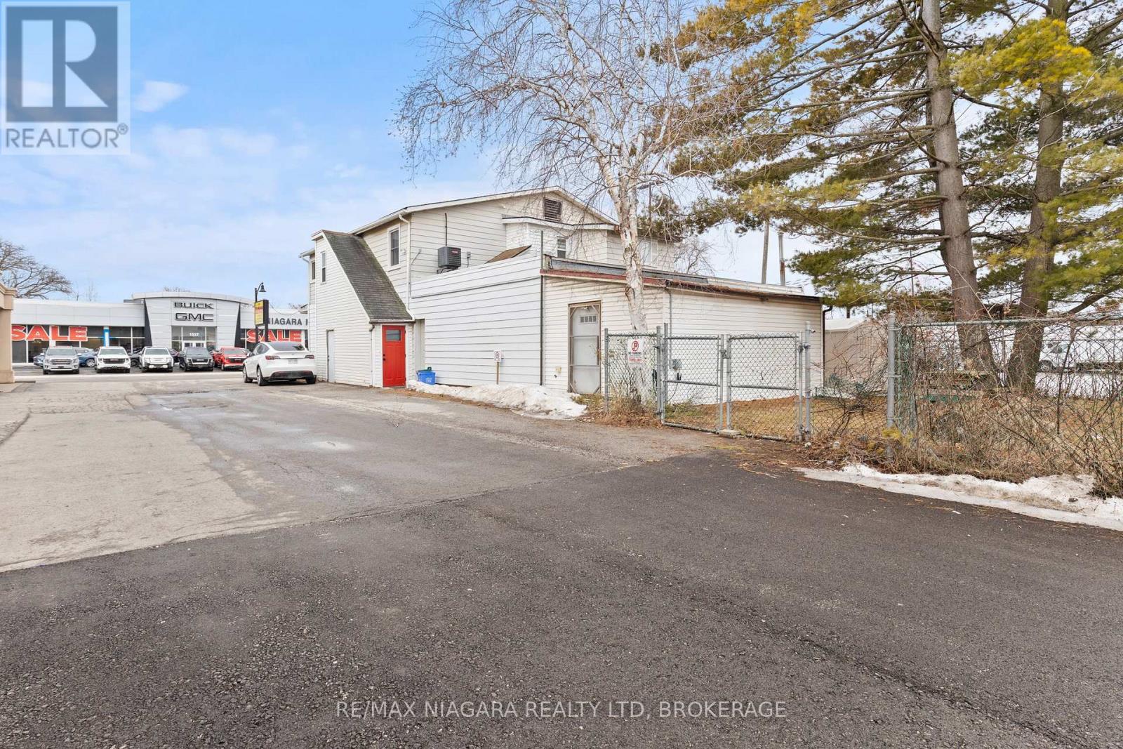 1530 Niagara Stone Road, Niagara-On-The-Lake, Ontario  L0S 1J0 - Photo 4 - X13523220