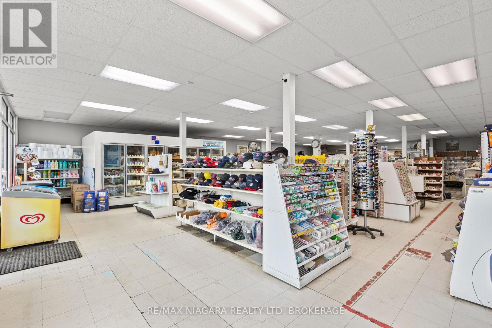 1530 Niagara Stone Road, Niagara-On-The-Lake, Ontario  L0S 1J0 - Photo 8 - X13523220