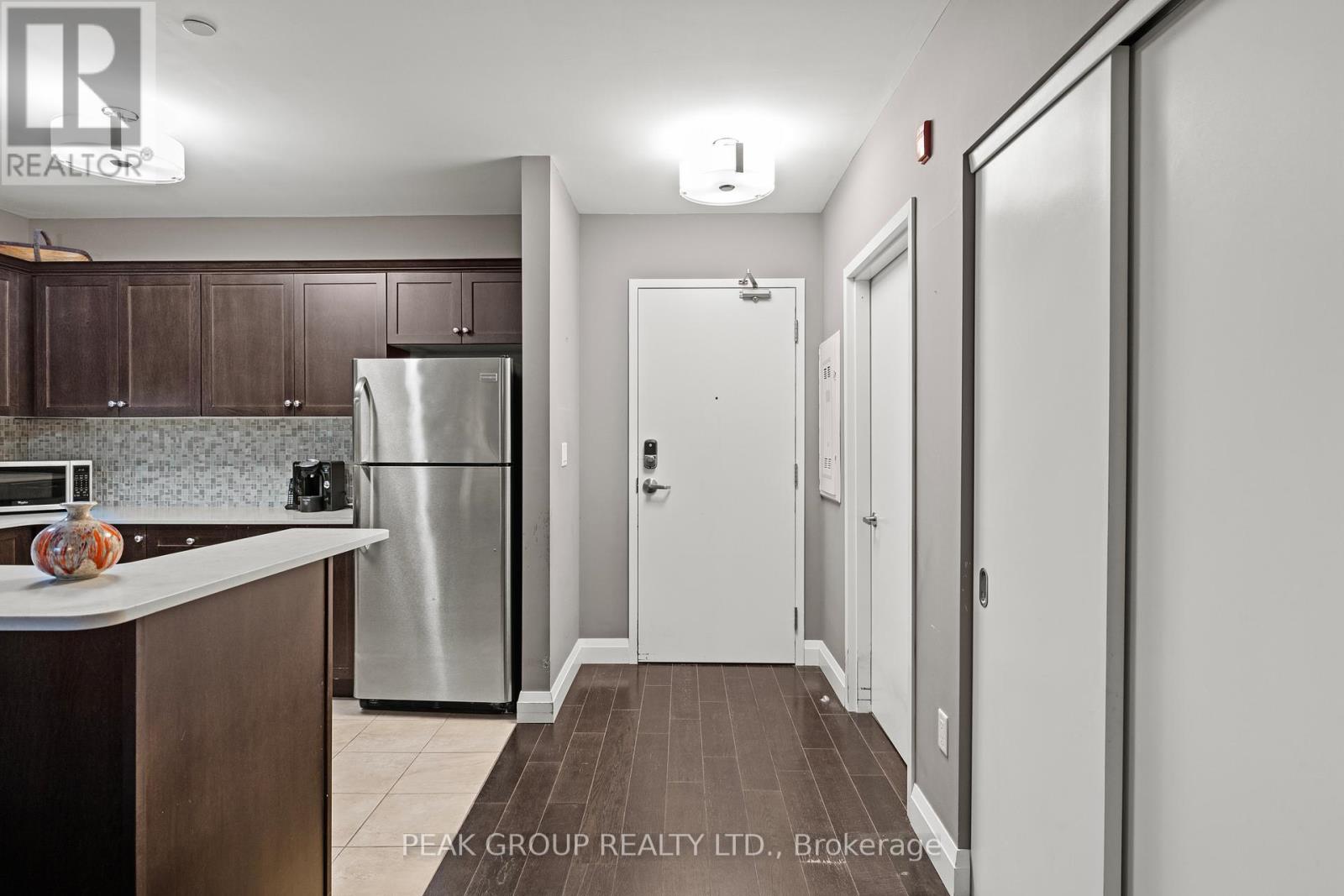 106 - 26 Wellington Street, St. Catharines, Ontario  L2R 5P8 - Photo 2 - X13525330