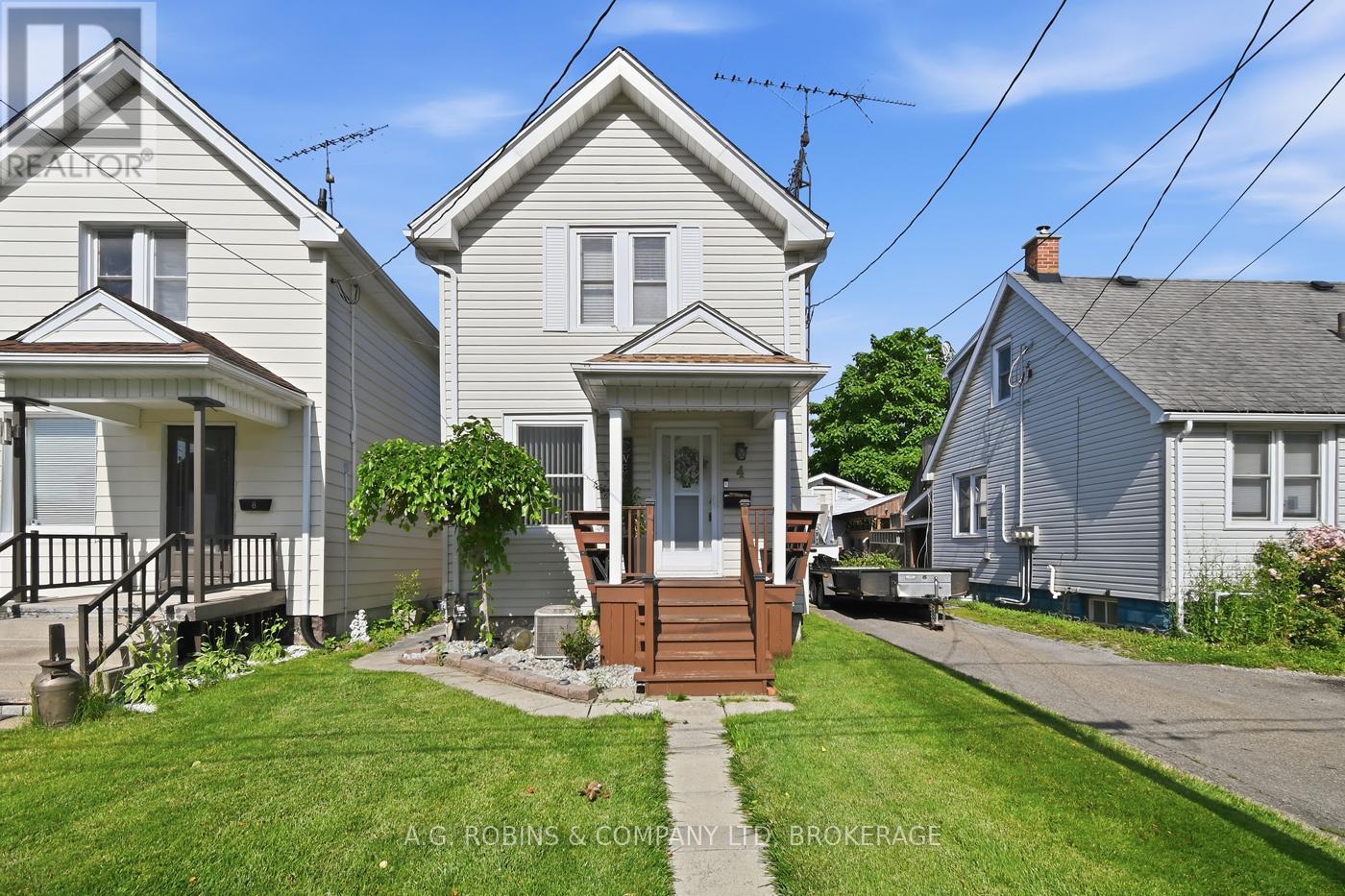 4 CLIFFORD AVENUE, Welland, Ontario