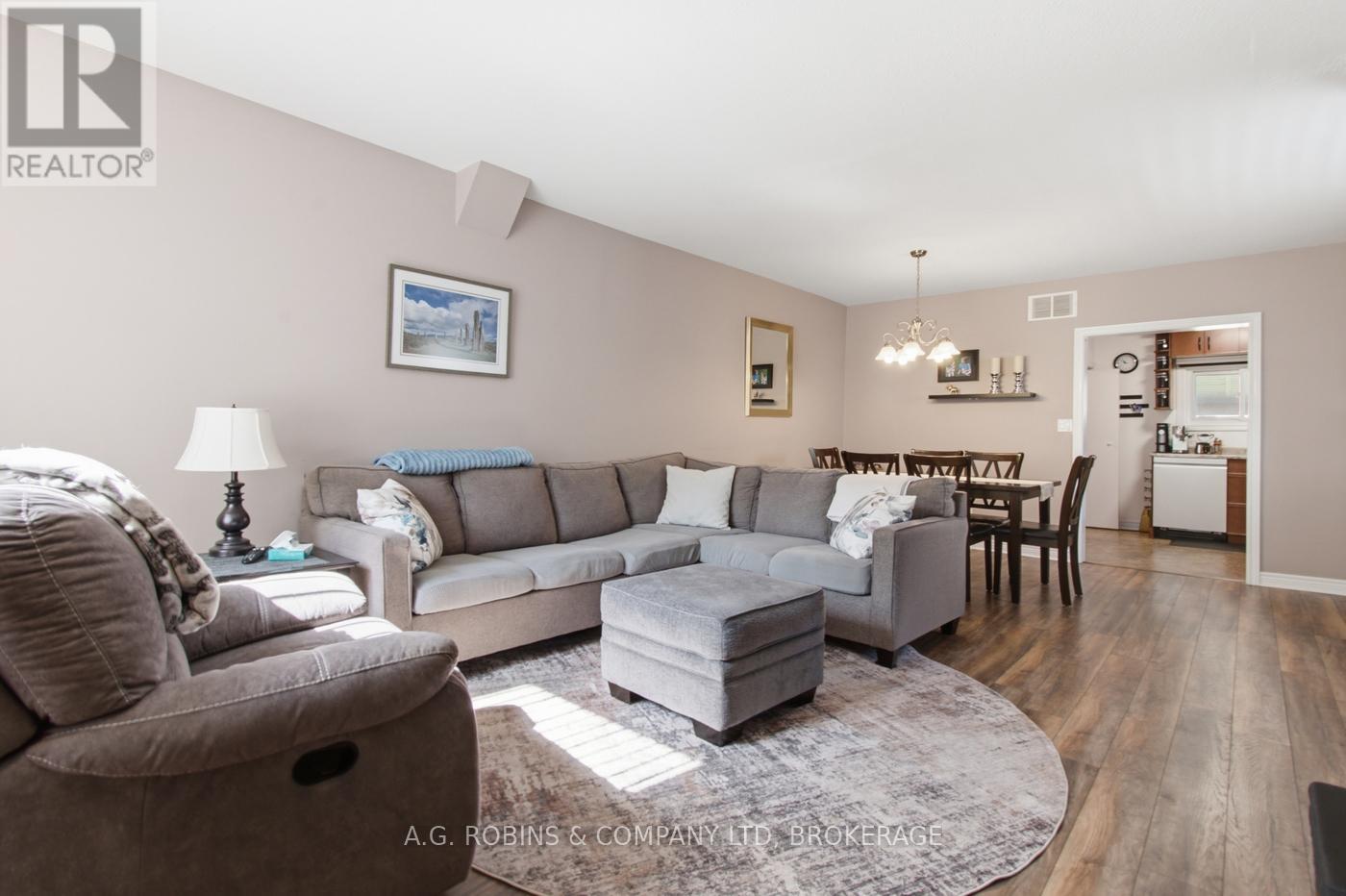 4 Clifford Avenue, Welland, Ontario  L3C 2G1 - Photo 16 - X13525352