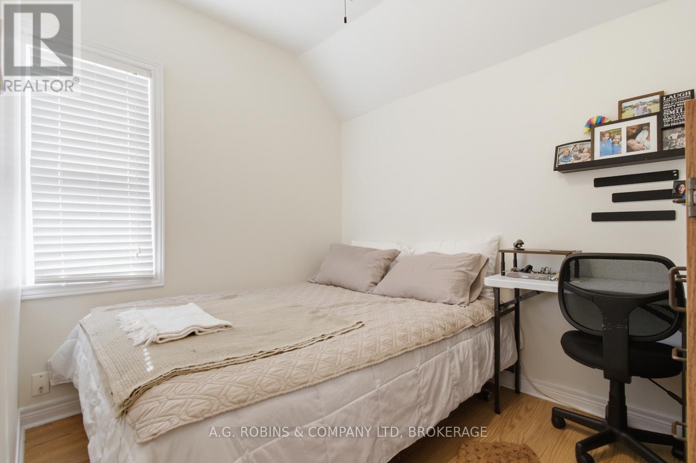 4 Clifford Avenue, Welland, Ontario  L3C 2G1 - Photo 18 - X13525352