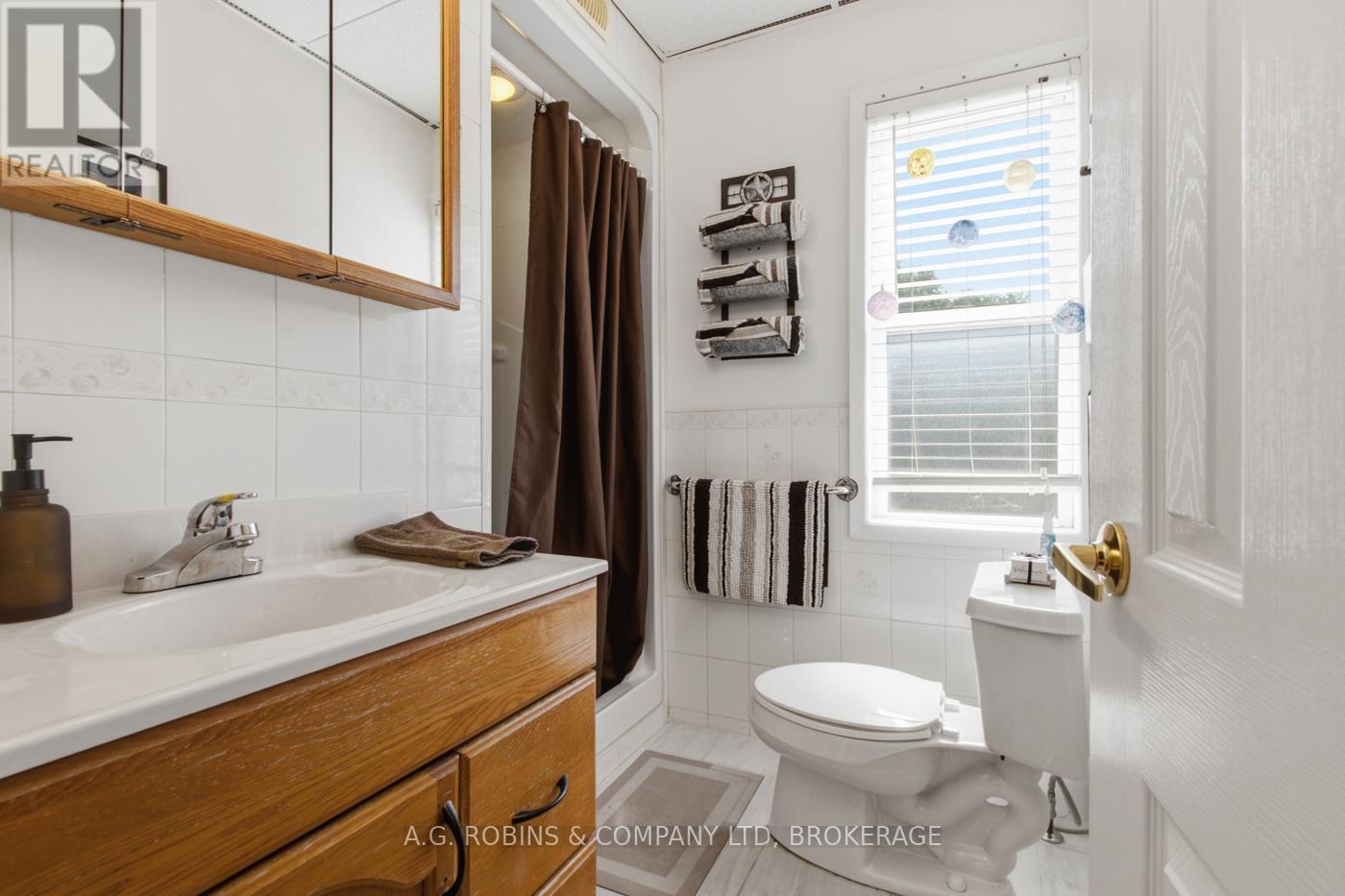 4 Clifford Avenue, Welland, Ontario  L3C 2G1 - Photo 19 - X13525352