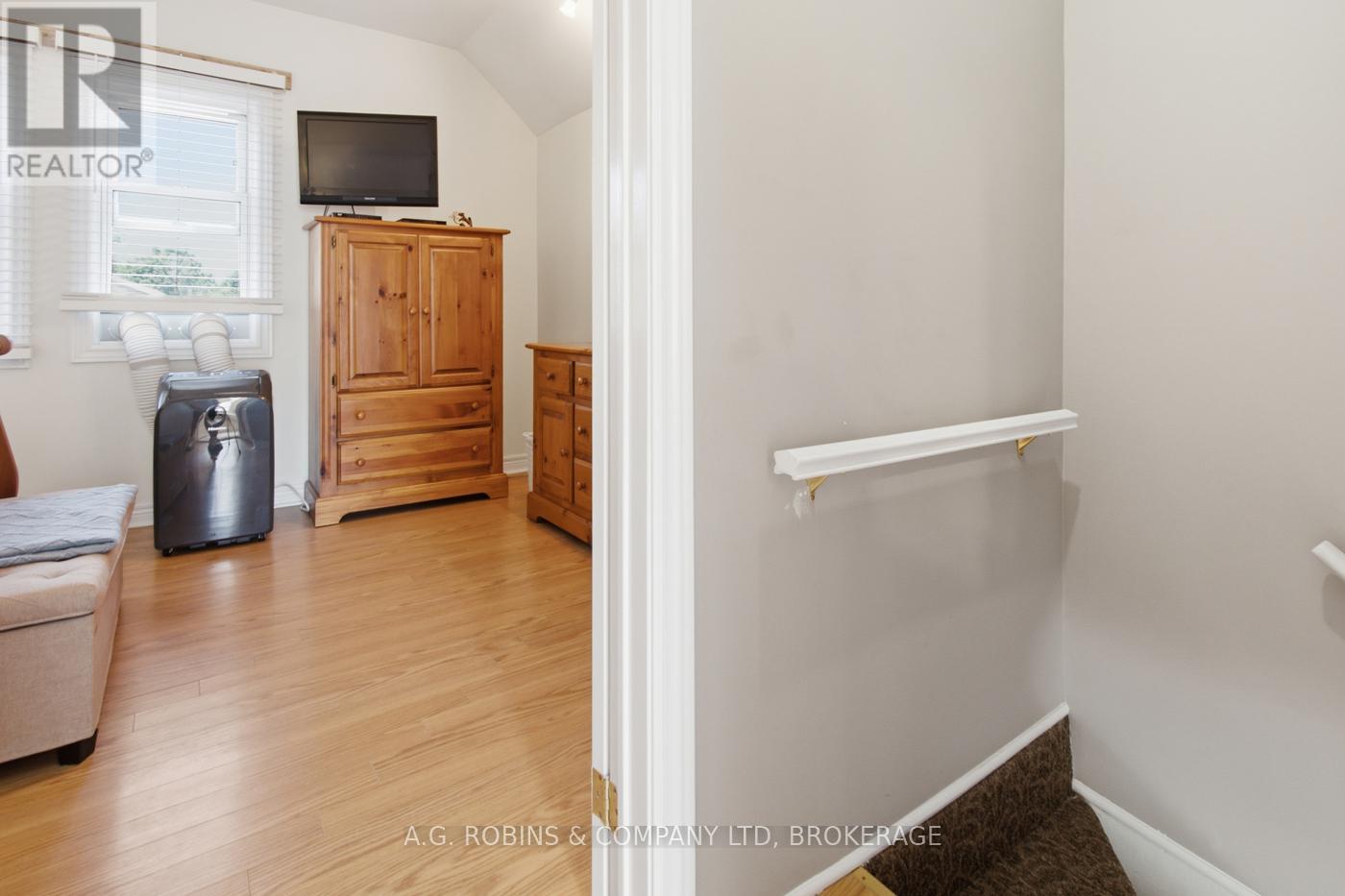 4 Clifford Avenue, Welland, Ontario  L3C 2G1 - Photo 21 - X13525352