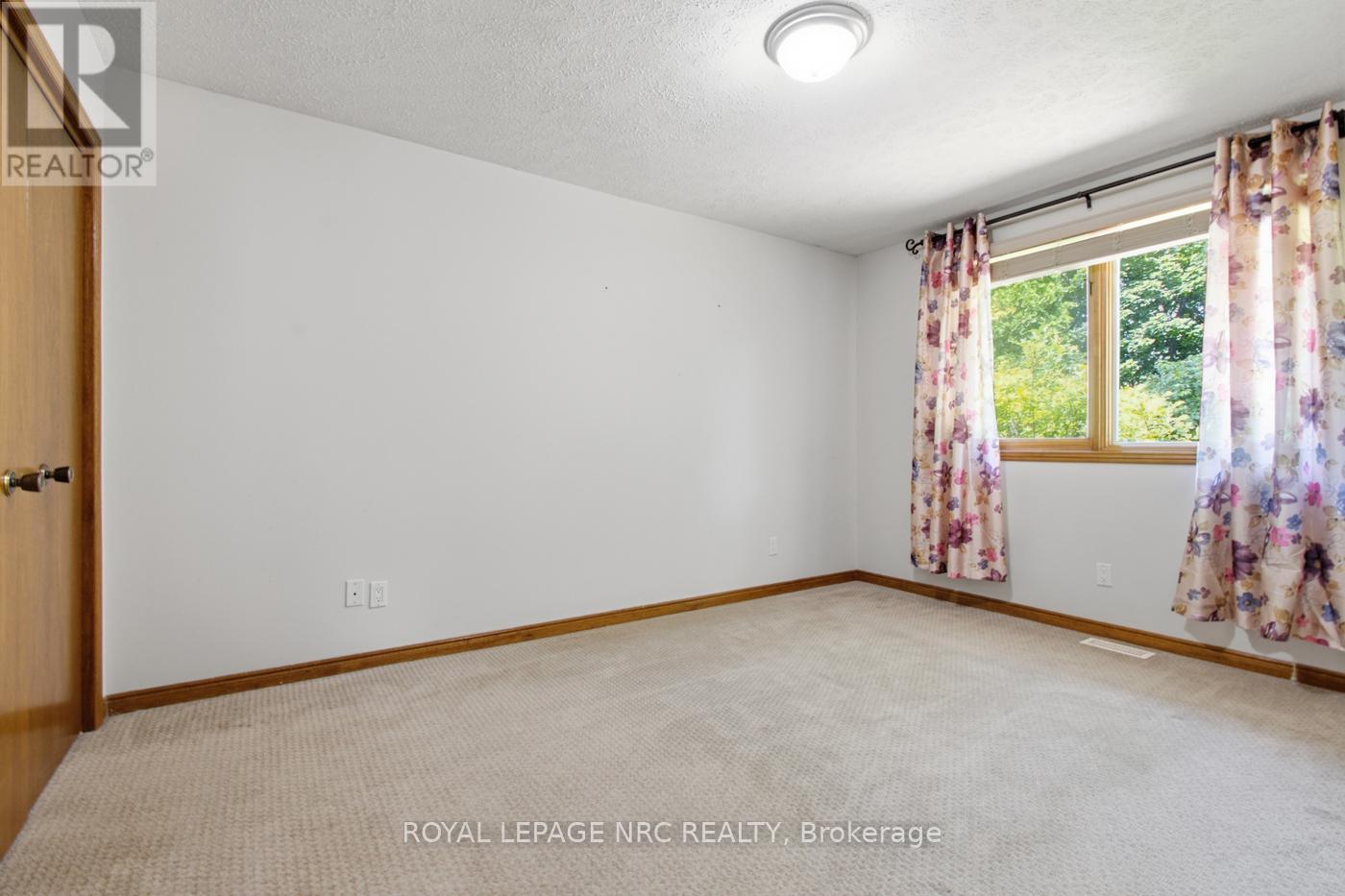 12 Harvest Oak Drive, St. Catharines, Ontario  L2S 3H5 - Photo 12 - X13525424