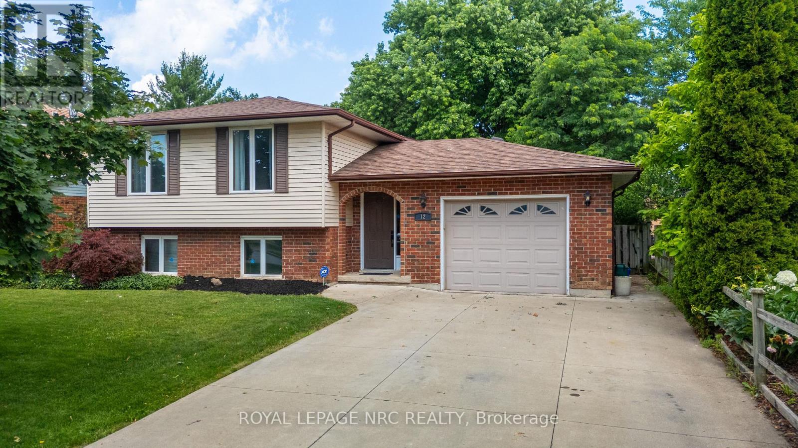 12 Harvest Oak Drive, St. Catharines, Ontario  L2S 3H5 - Photo 2 - X13525424