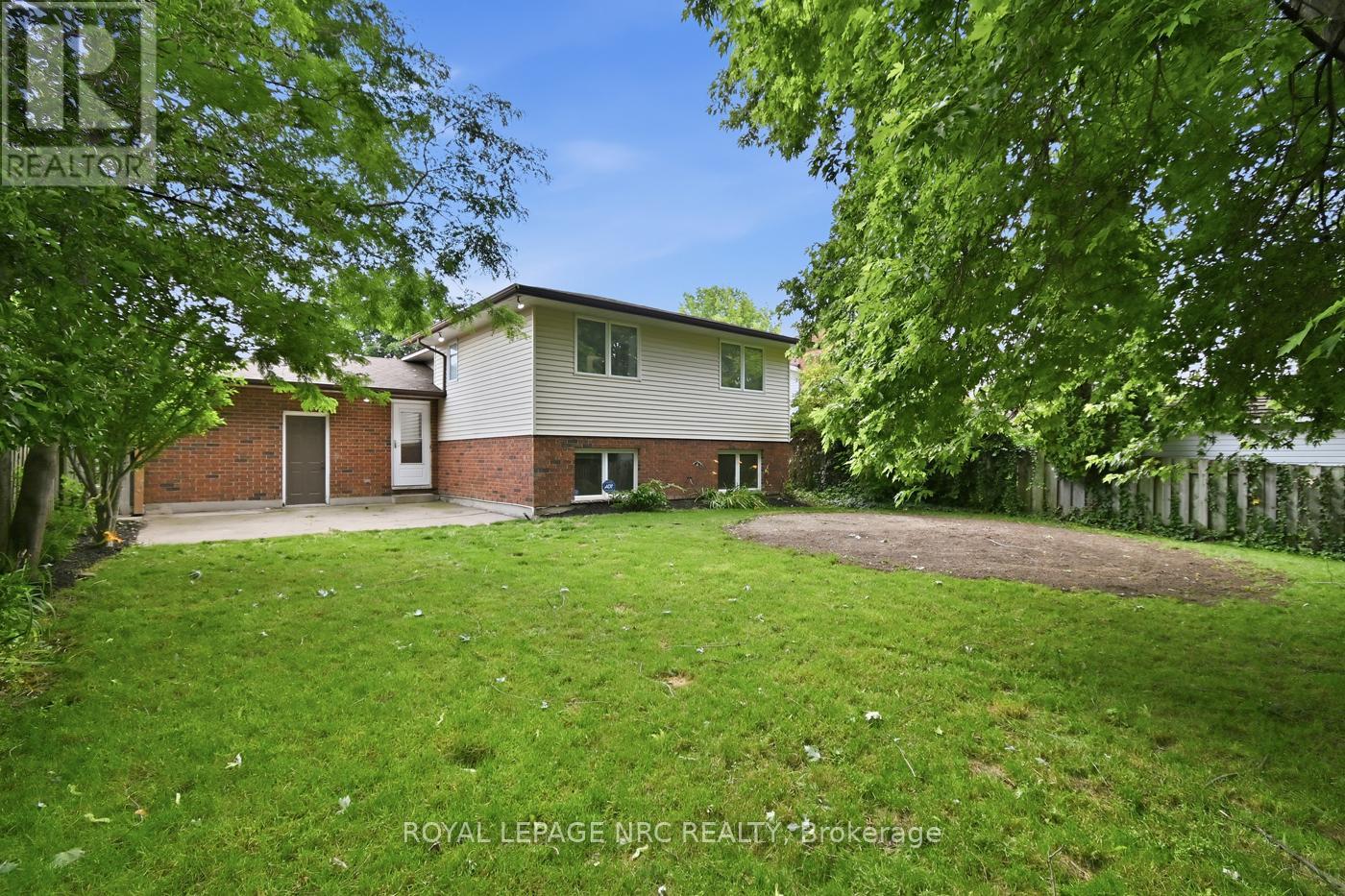12 Harvest Oak Drive, St. Catharines, Ontario  L2S 3H5 - Photo 26 - X13525424