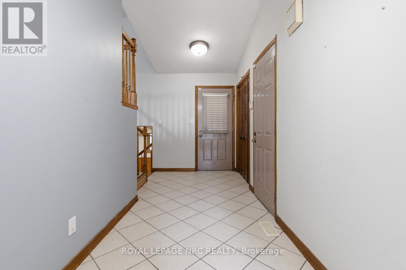 12 Harvest Oak Drive, St. Catharines, Ontario  L2S 3H5 - Photo 3 - X13525424
