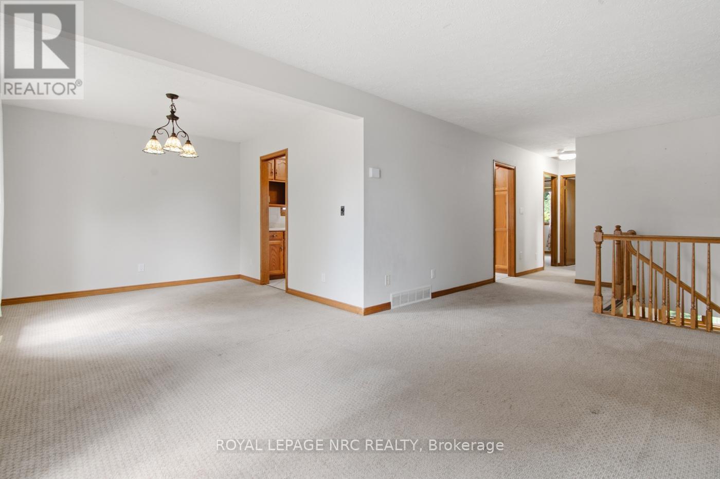 12 Harvest Oak Drive, St. Catharines, Ontario  L2S 3H5 - Photo 5 - X13525424