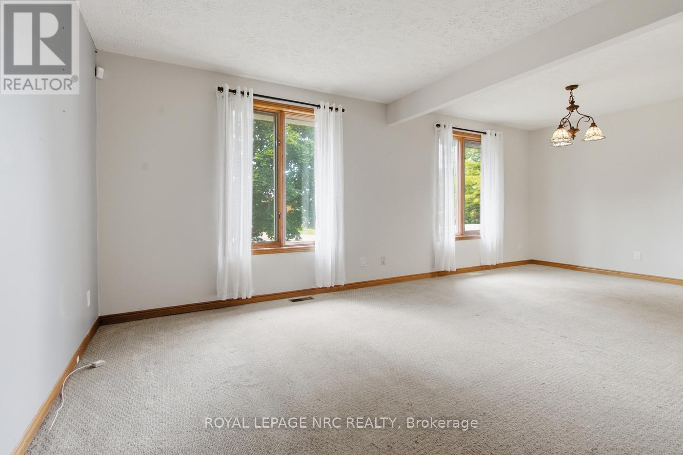 12 Harvest Oak Drive, St. Catharines, Ontario  L2S 3H5 - Photo 6 - X13525424