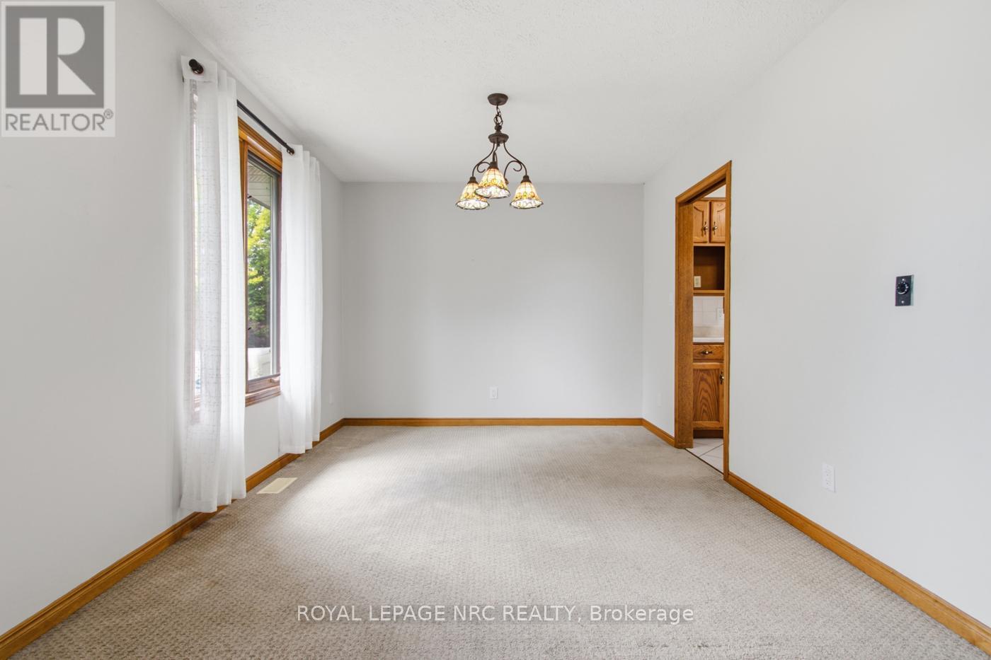 12 Harvest Oak Drive, St. Catharines, Ontario  L2S 3H5 - Photo 7 - X13525424