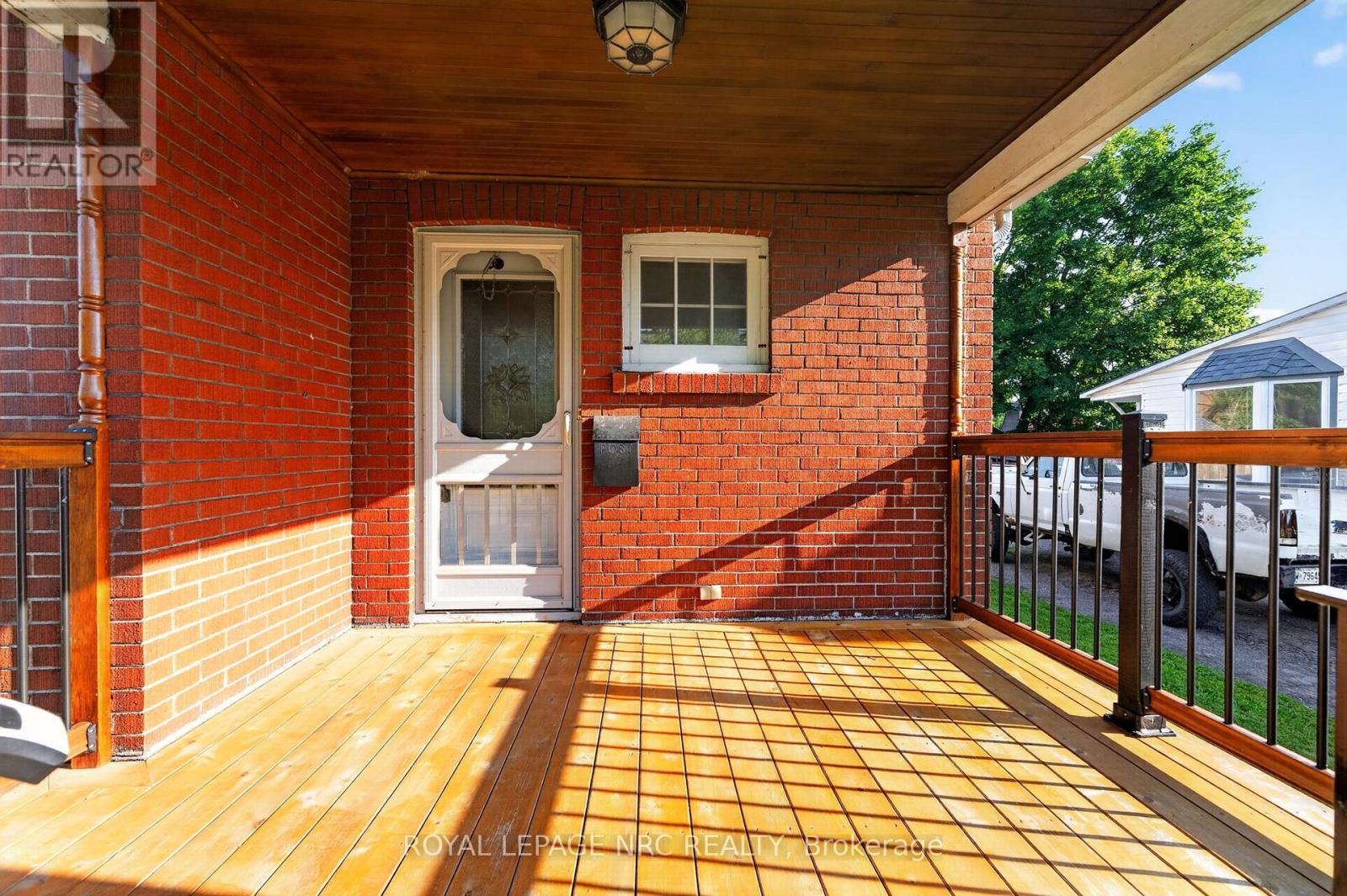 239 Phipps Street, Fort Erie, Ontario  L2A 2V4 - Photo 3 - X13525442