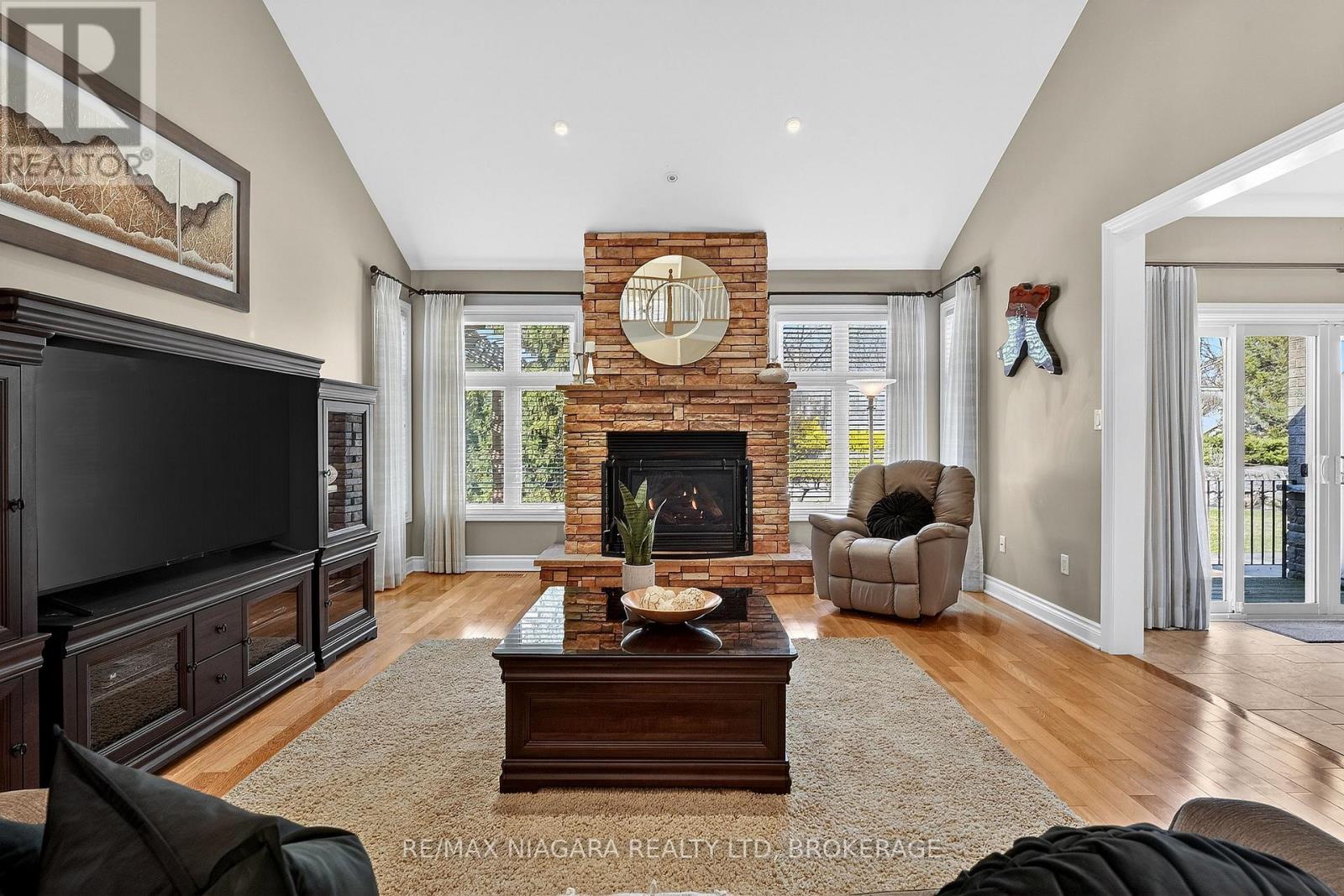 6775 Domenic Crescent, Niagara Falls, Ontario  L2J 4L5 - Photo 13 - X13525692