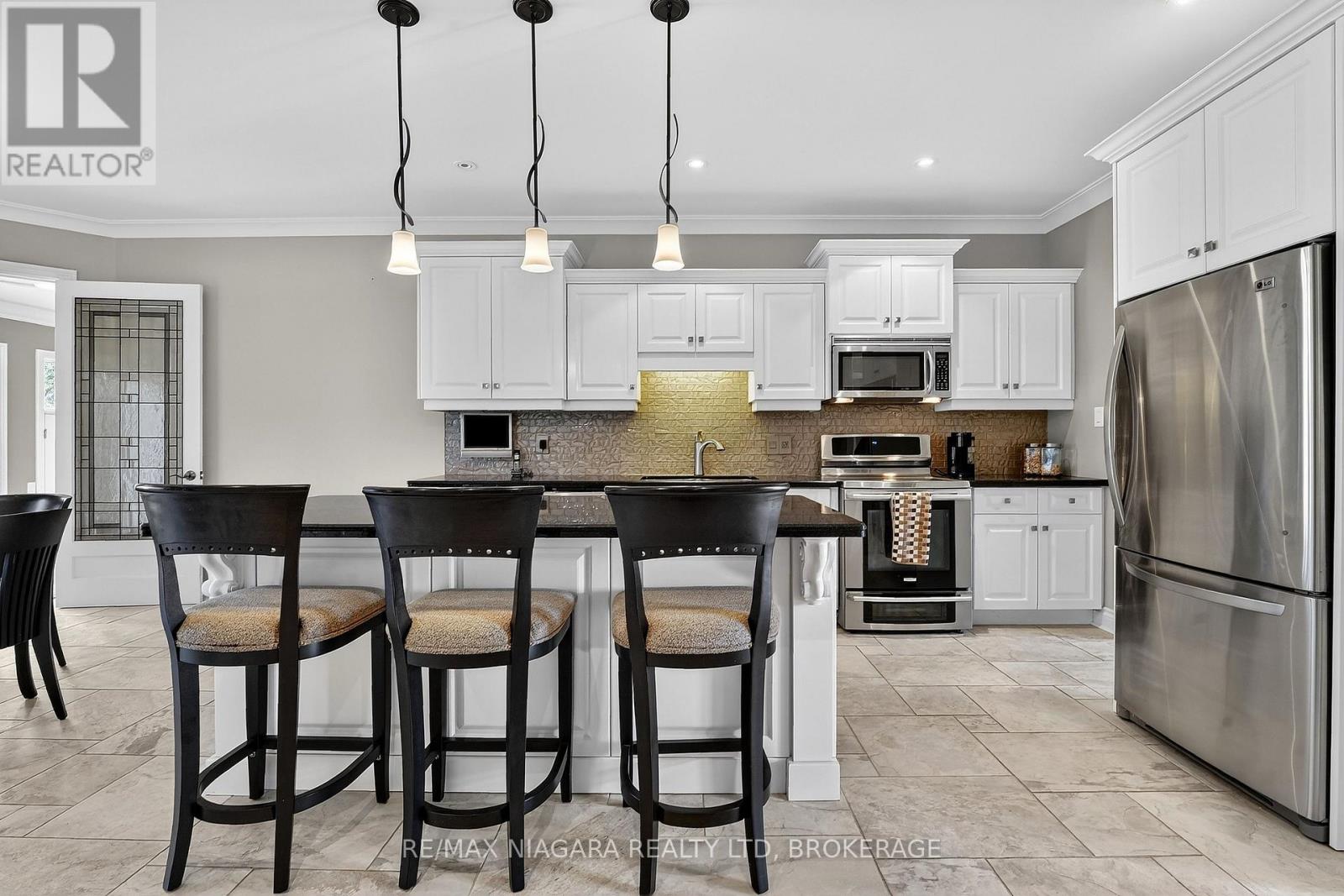 6775 Domenic Crescent, Niagara Falls, Ontario  L2J 4L5 - Photo 16 - X13525692