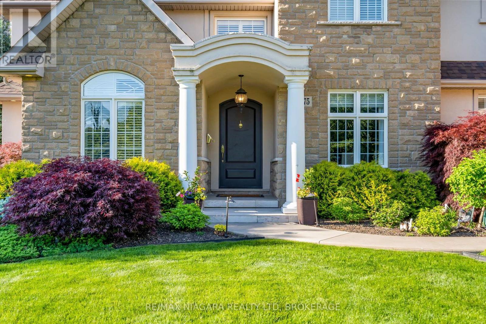 6775 Domenic Crescent, Niagara Falls, Ontario  L2J 4L5 - Photo 3 - X13525692