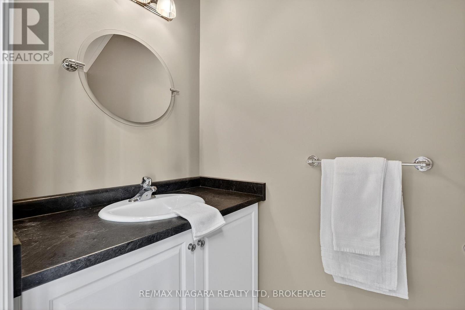 6775 Domenic Crescent, Niagara Falls, Ontario  L2J 4L5 - Photo 30 - X13525692