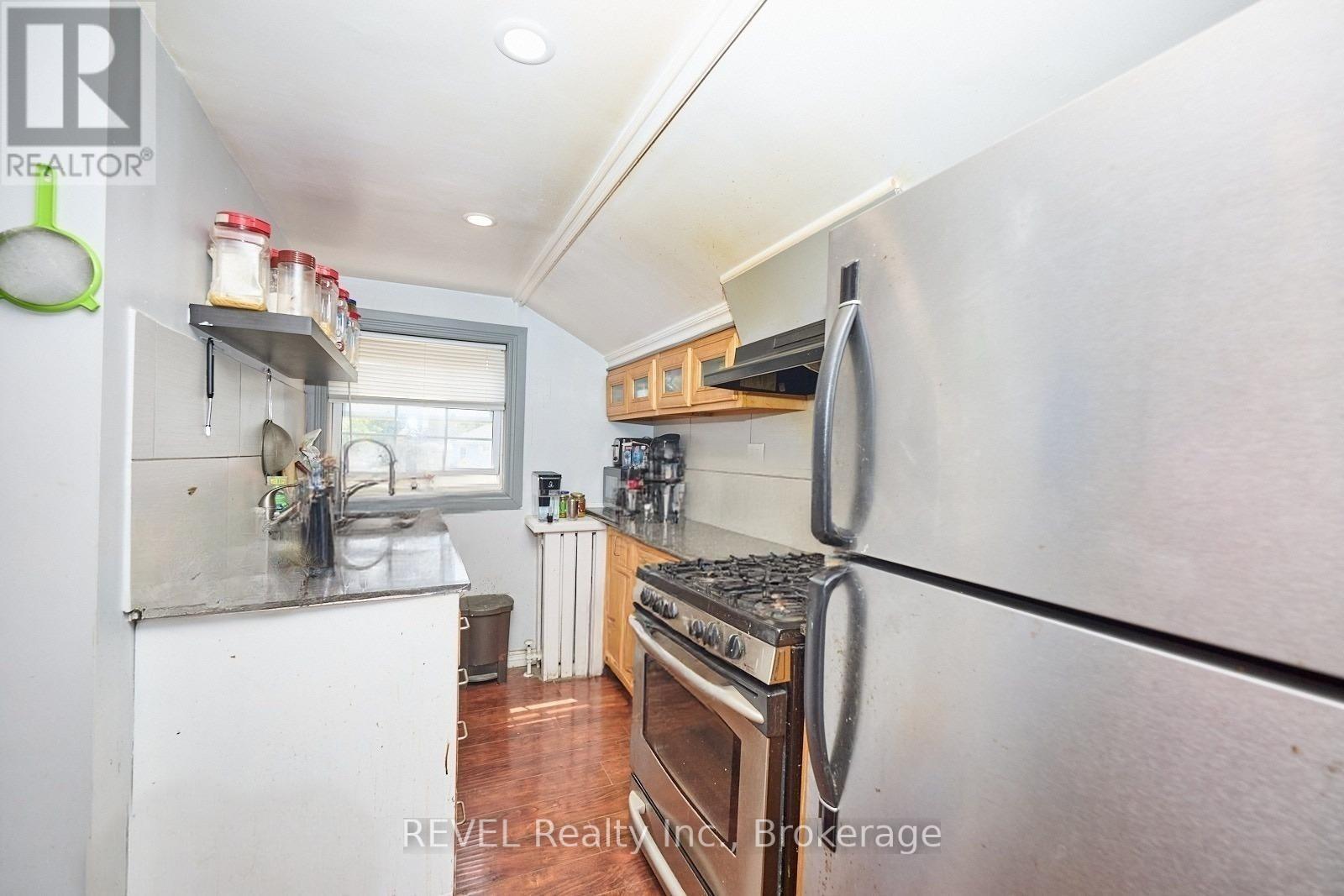 50 Welland Avenue, St. Catharines, Ontario  L2R 2M5 - Photo 12 - X13525844
