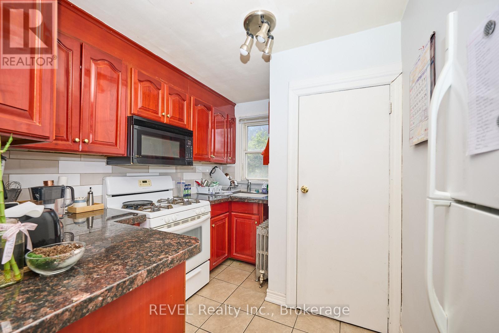 50 Welland Avenue, St. Catharines, Ontario  L2R 2M5 - Photo 7 - X13525844