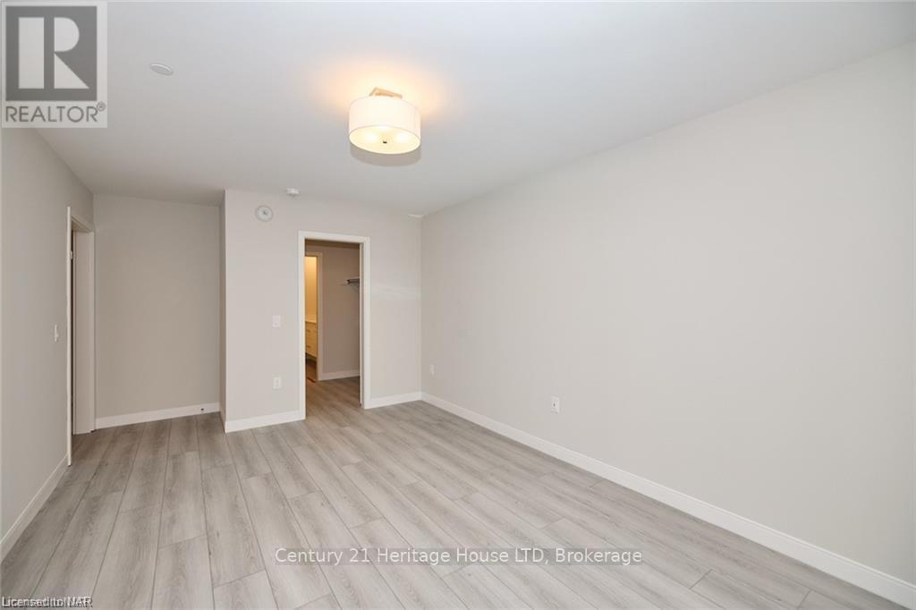 704 - 118 West Street, Port Colborne, Ontario  L3K 4E6 - Photo 13 - X13525956