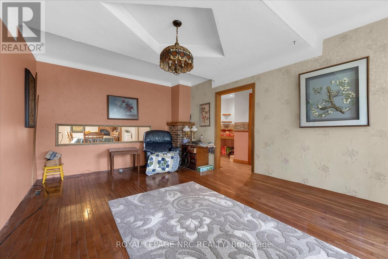 4271 Elgin Street, Niagara Falls, Ontario  L2E 2X7 - Photo 13 - X13526352