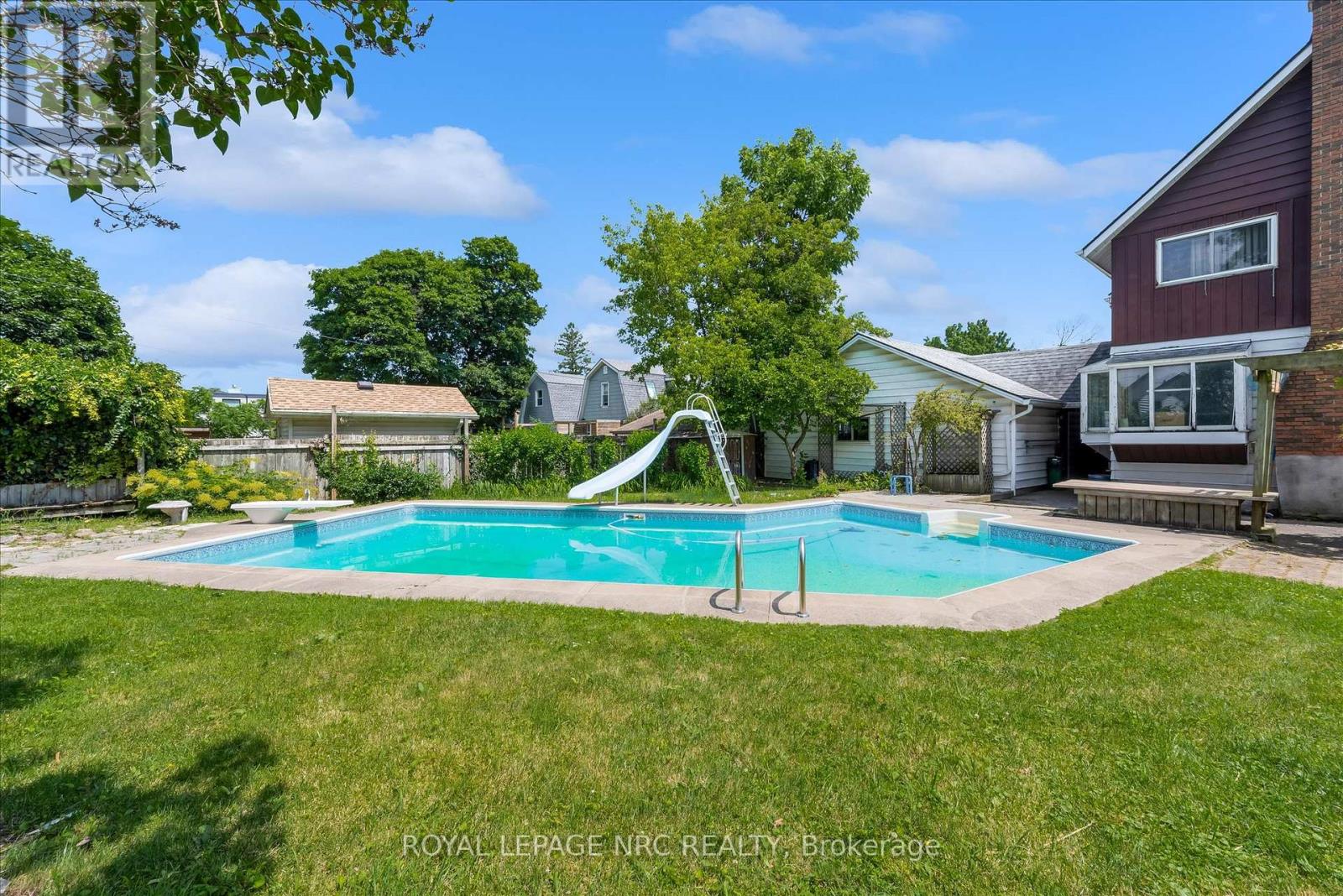 4271 Elgin Street, Niagara Falls, Ontario  L2E 2X7 - Photo 3 - X13526352