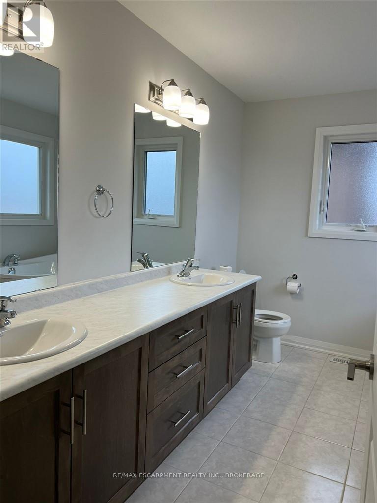 45 Bur Oak Drive, Thorold, Ontario  L2V 0L9 - Photo 17 - X13526778