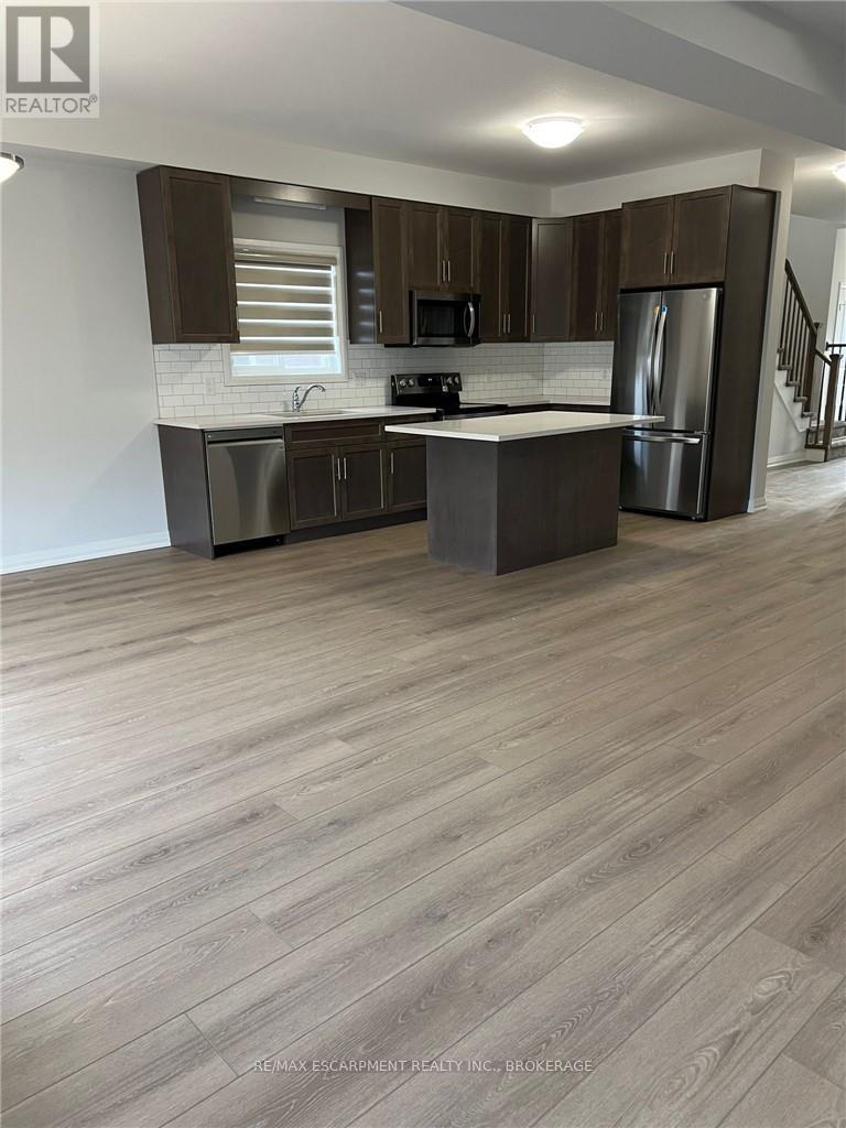 45 Bur Oak Drive, Thorold, Ontario  L2V 0L9 - Photo 5 - X13526778