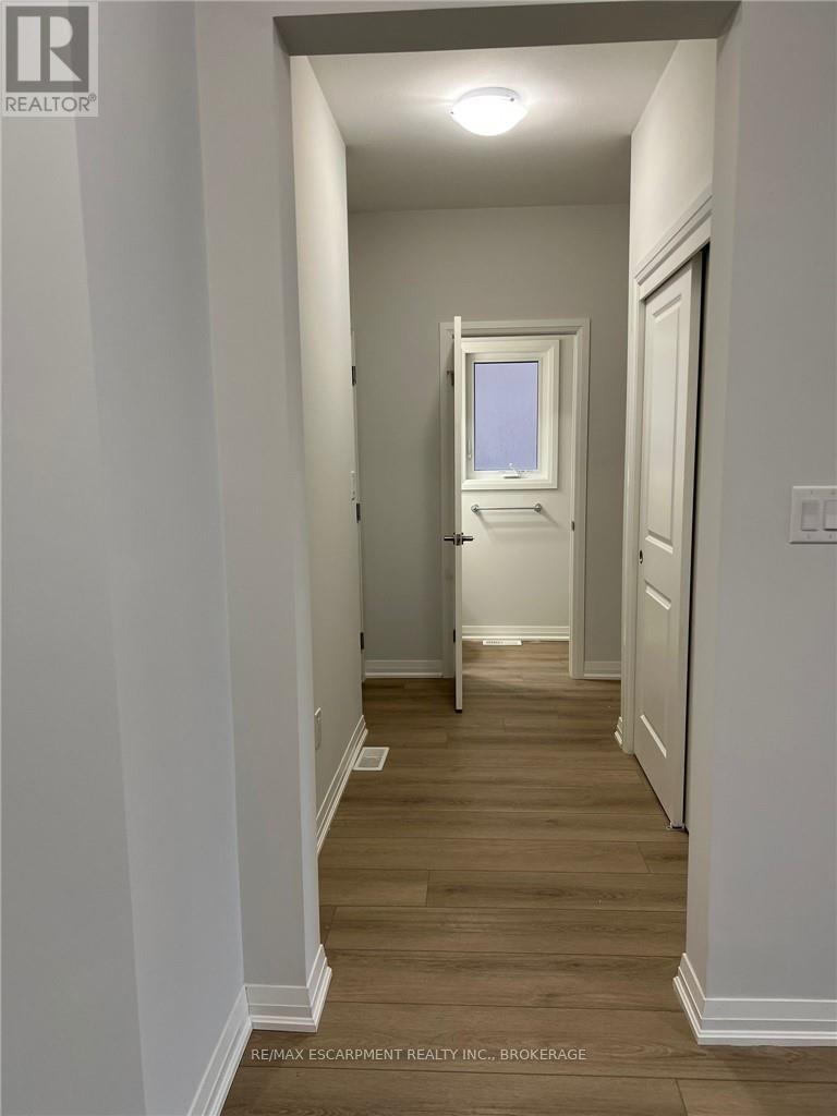 45 Bur Oak Drive, Thorold, Ontario  L2V 0L9 - Photo 8 - X13526778