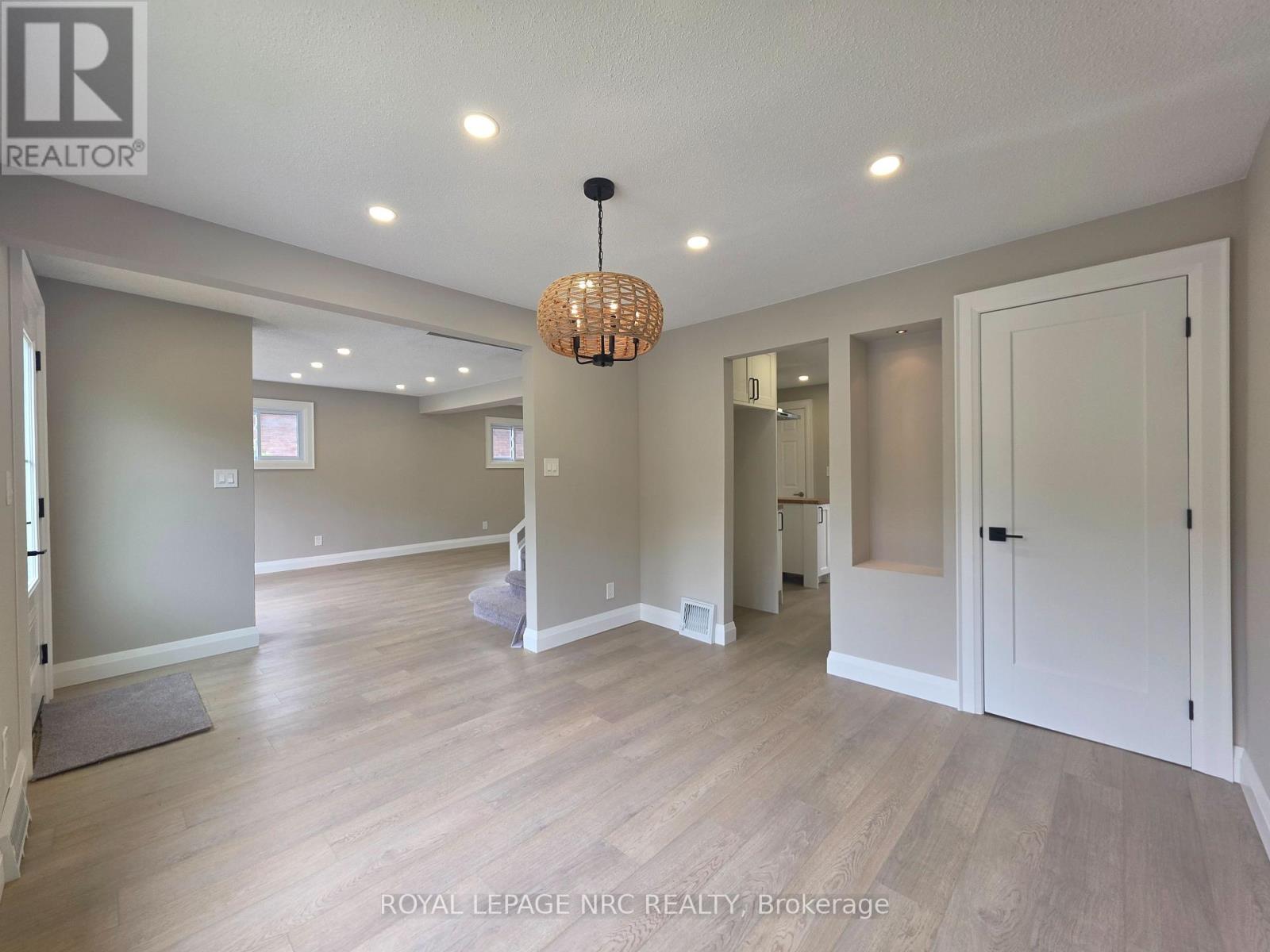 6486 Culp Street, Niagara Falls, Ontario  L2G 2C1 - Photo 6 - X13527280