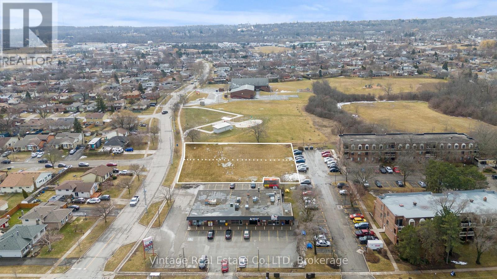 116 Woodrow Street, St. Catharines, Ontario  L2P 3T7 - Photo 8 - X13527392