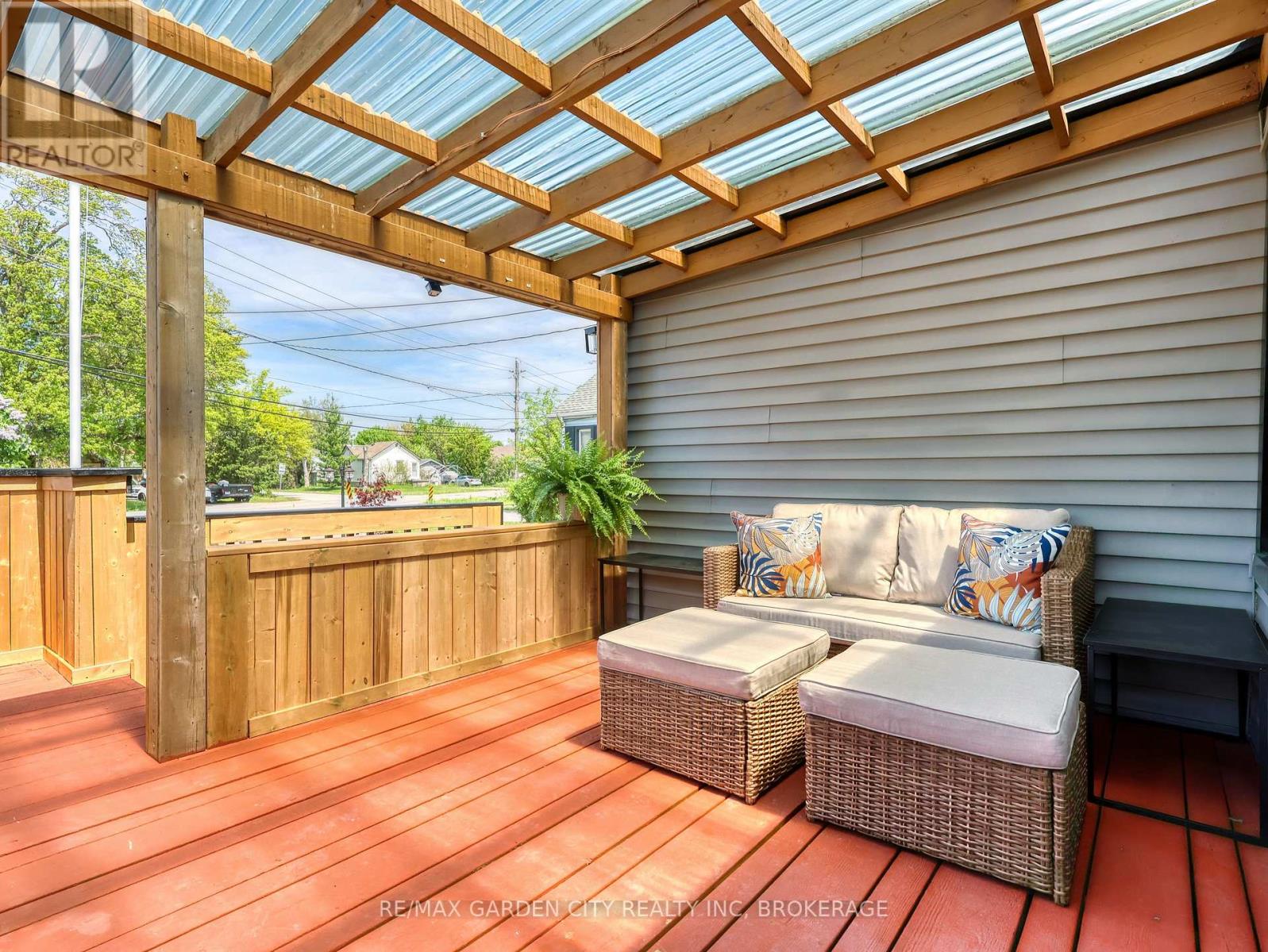 84 Lincoln Avenue, St. Catharines, Ontario  L2P 2C9 - Photo 4 - X13527480