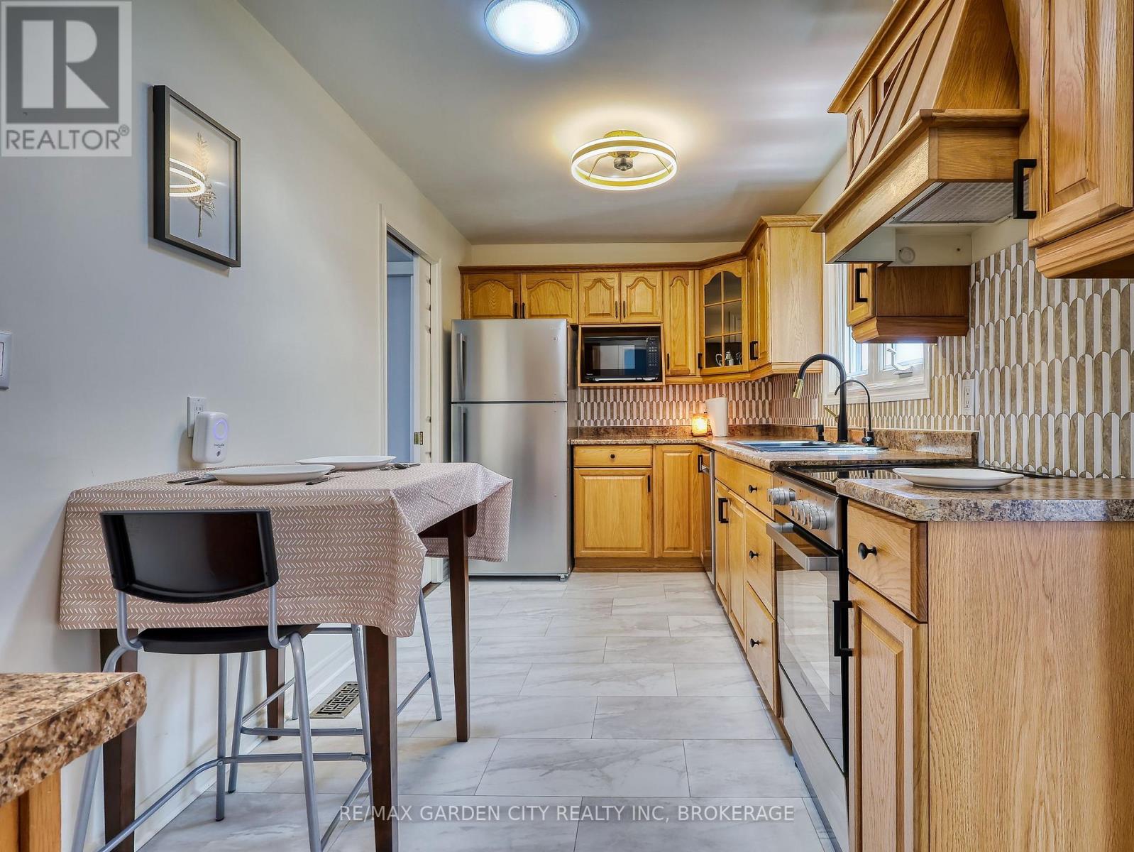 84 Lincoln Avenue, St. Catharines, Ontario  L2P 2C9 - Photo 8 - X13527480