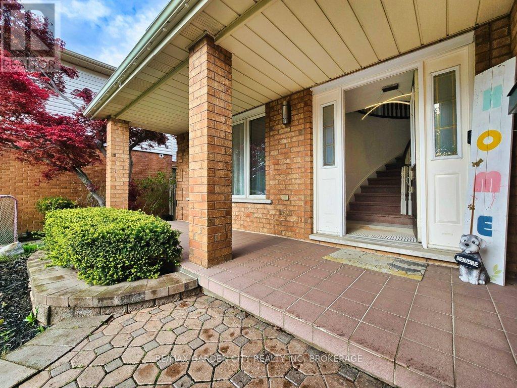 20 Consiglia Drive, St. Catharines, Ontario  L2S 3M8 - Photo 4 - X13527812