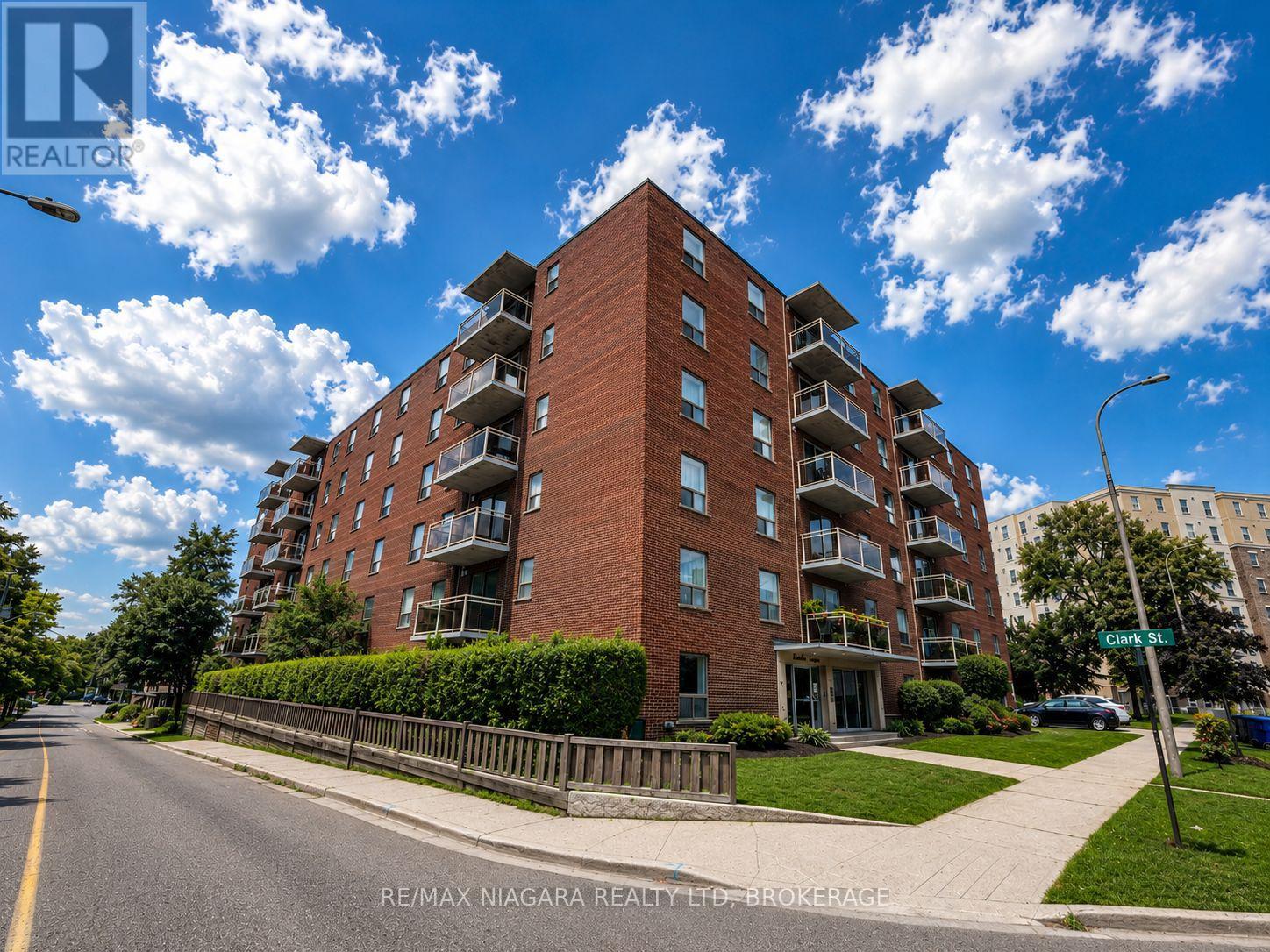 302 - 99 CHURCH STREET, St. Catharines, Ontario