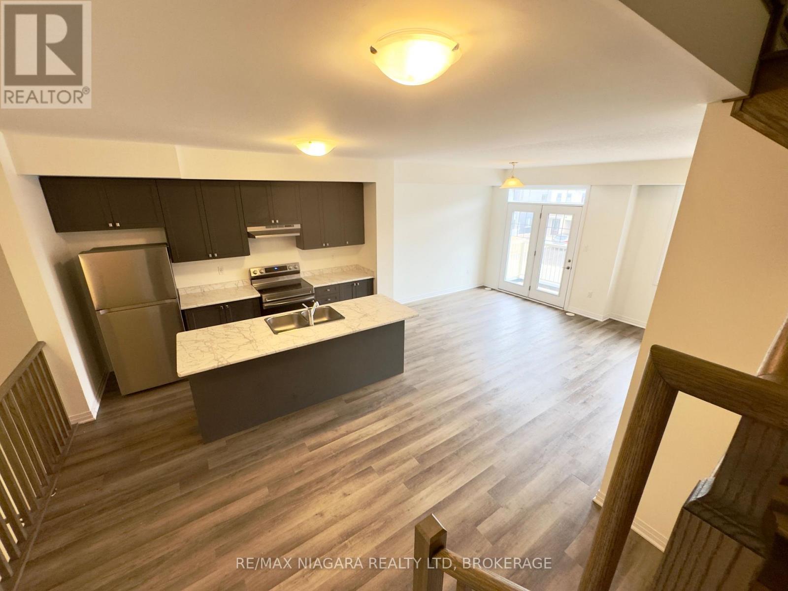 38 Pogie Drive, Welland, Ontario  L3B 0P3 - Photo 10 - X13528170