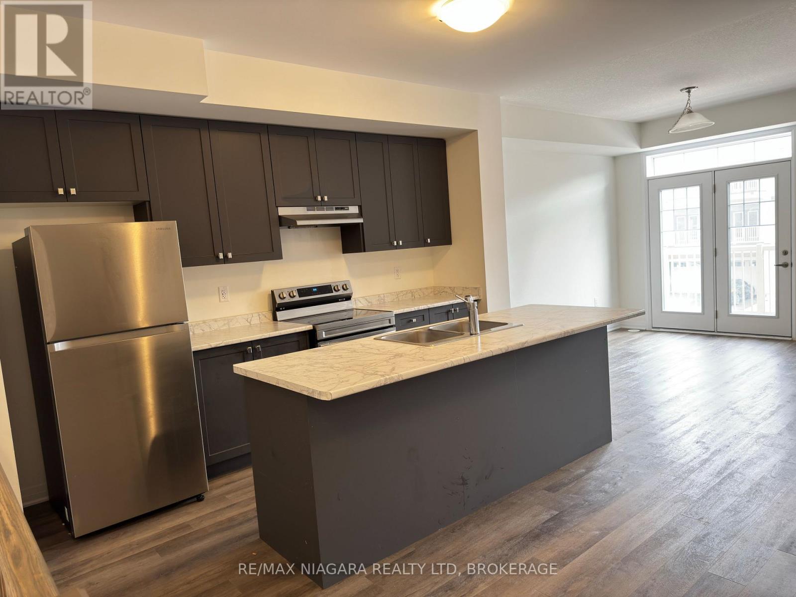 38 Pogie Drive, Welland, Ontario  L3B 0P3 - Photo 7 - X13528170