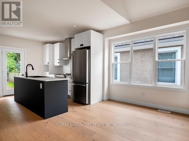 98 Pleasant Avenue, St. Catharines, Ontario  L2R 1Y1 - Photo 7 - X13528356