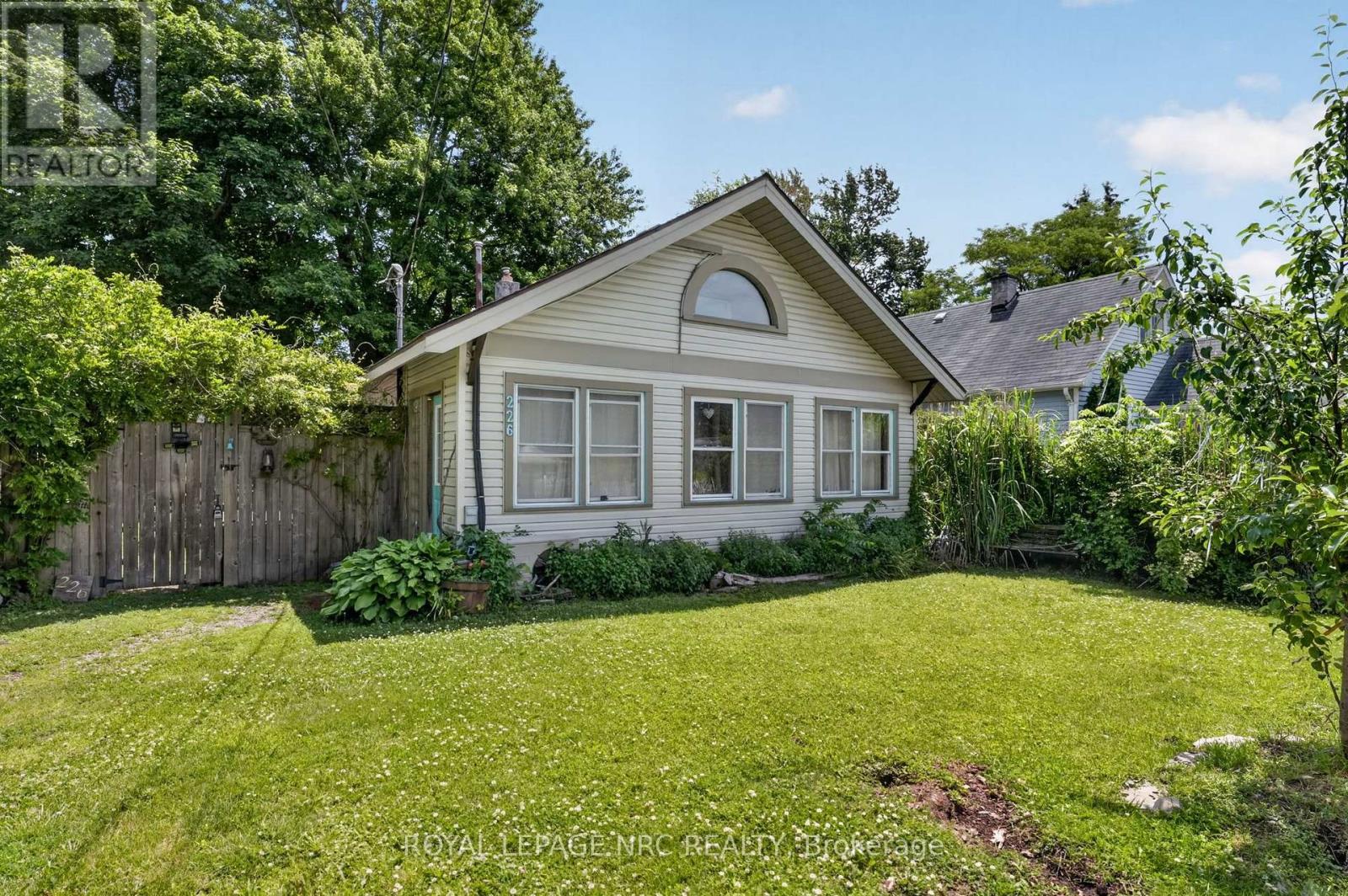 226 Derby Road, Fort Erie, Ontario  L0S 1B0 - Photo 2 - X13528504