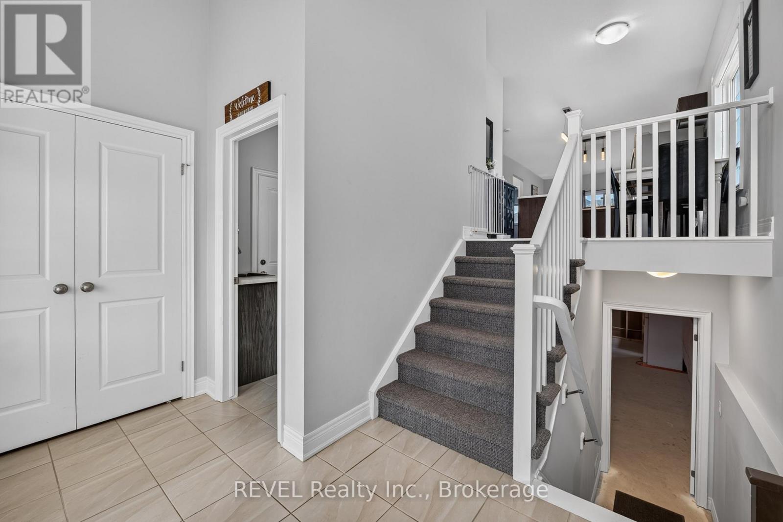 881 Burwell Street, Fort Erie, Ontario  L2A 0E3 - Photo 3 - X13529046